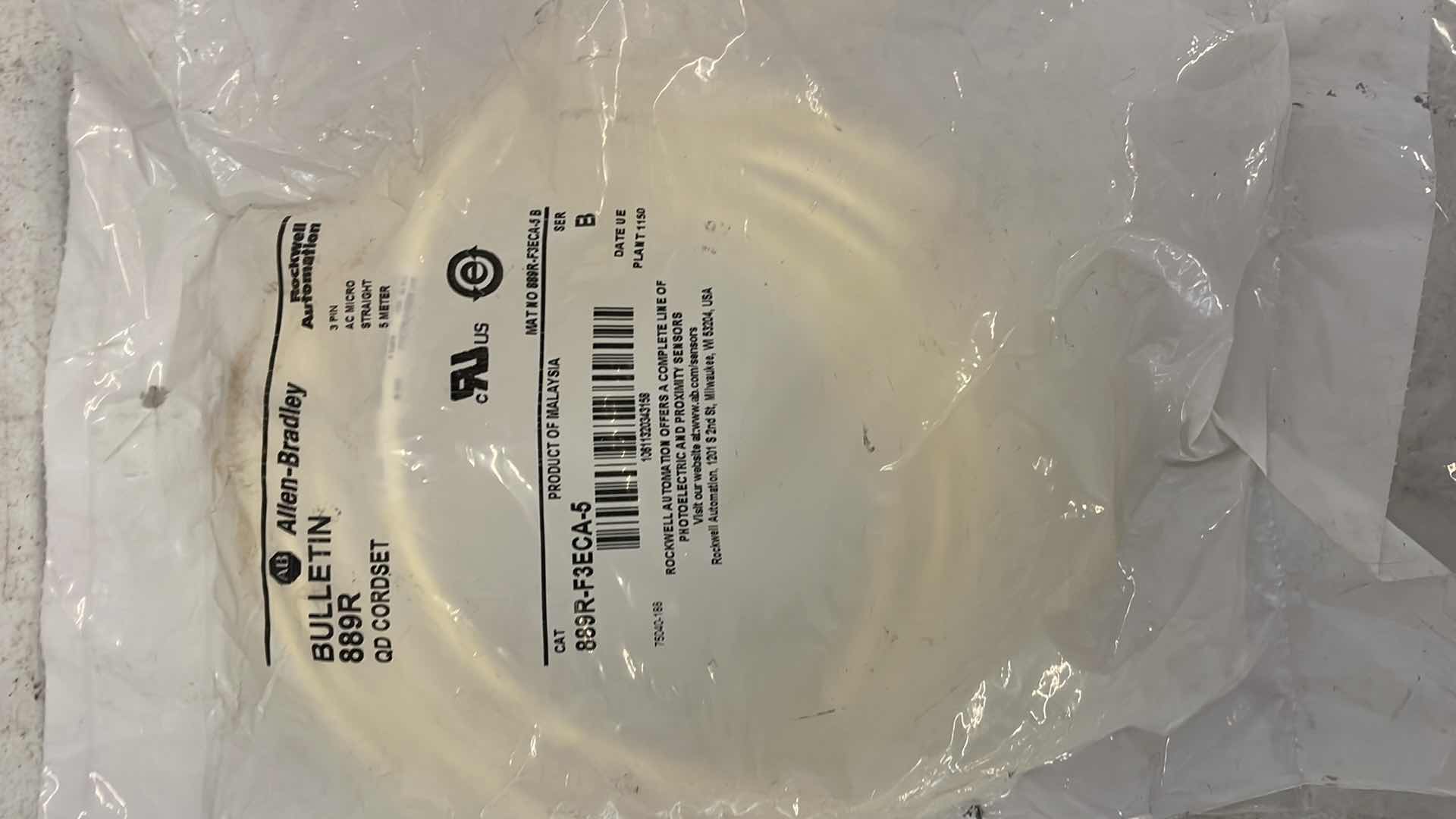 Photo 1 of ALLEN-BRADLEY 889R-F3ECA-5 AC MICRO CABLE (3)