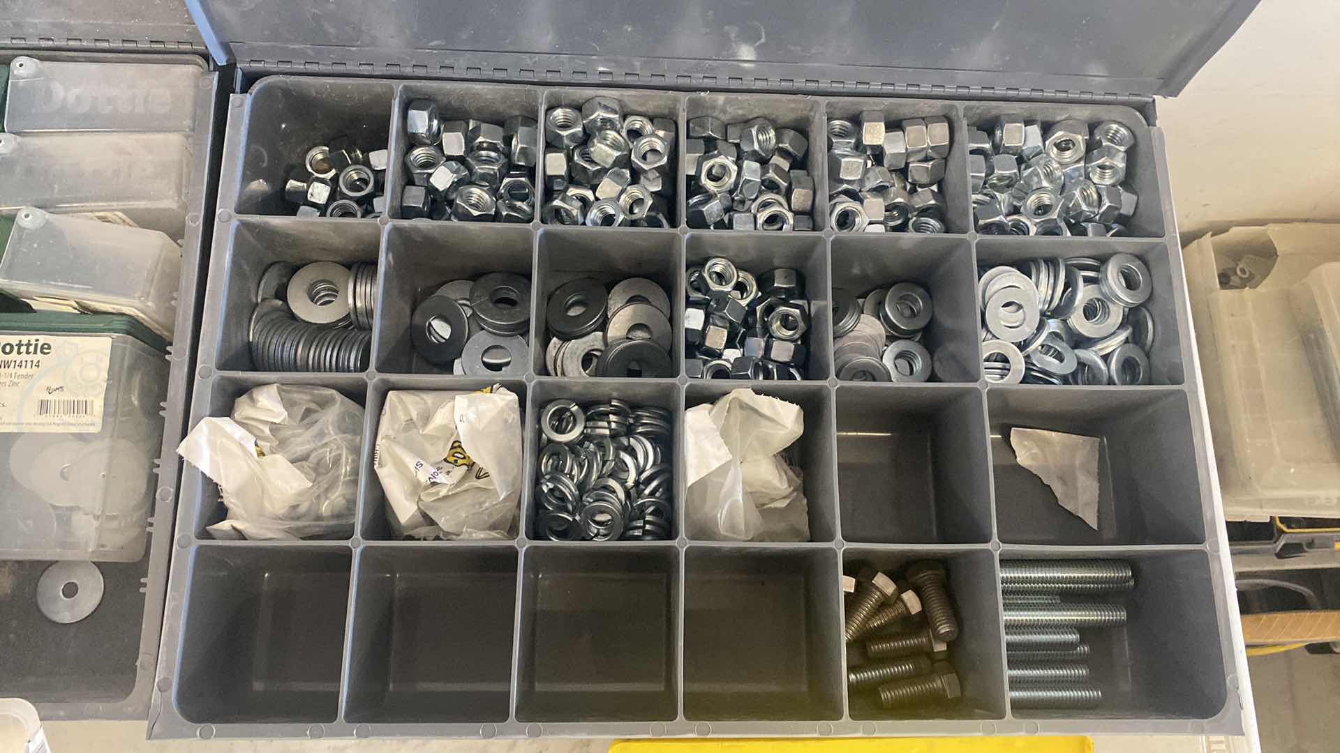 Photo 14 of GENERAL HARDWARE 
13 CASES