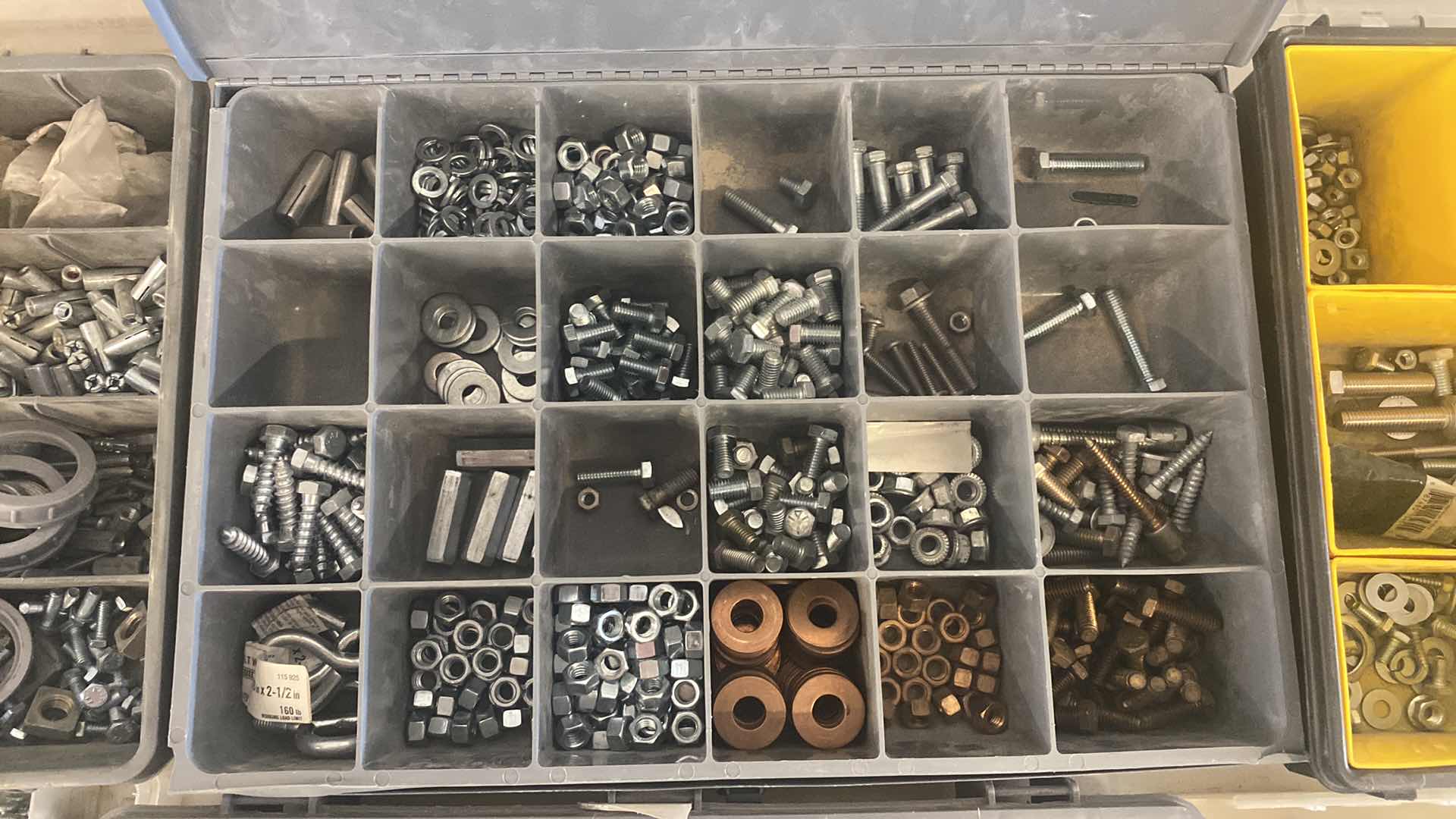 Photo 6 of GENERAL HARDWARE 
8 CASES