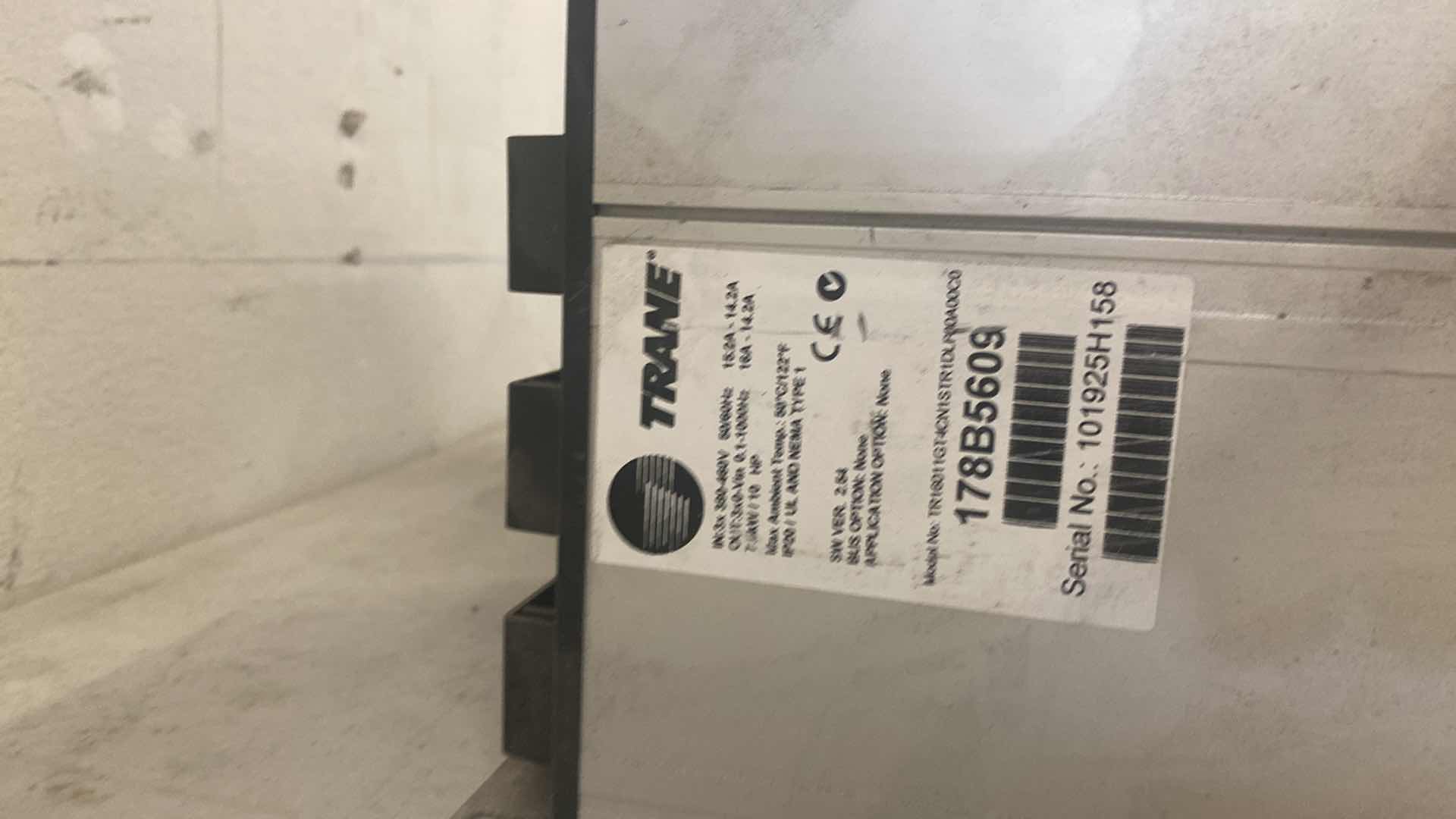 Photo 1 of TRANE TR1 SERIES VFD (VARIABLE FREQUENCY DRIVE) (2)
UNKNOWN WORKING CONDITION