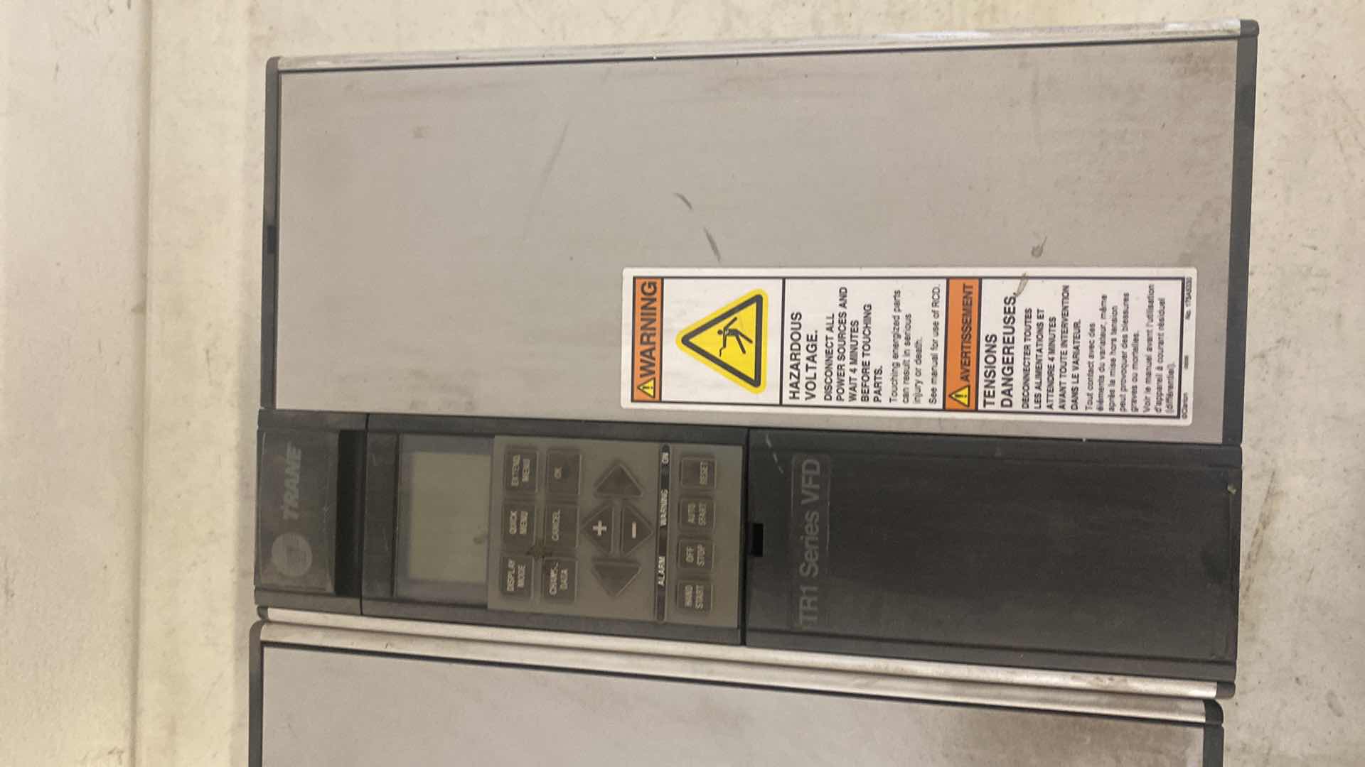 Photo 3 of TRANE TR1 SERIES VFD (VARIABLE FREQUENCY DRIVE) (2)
UNKNOWN WORKING CONDITION