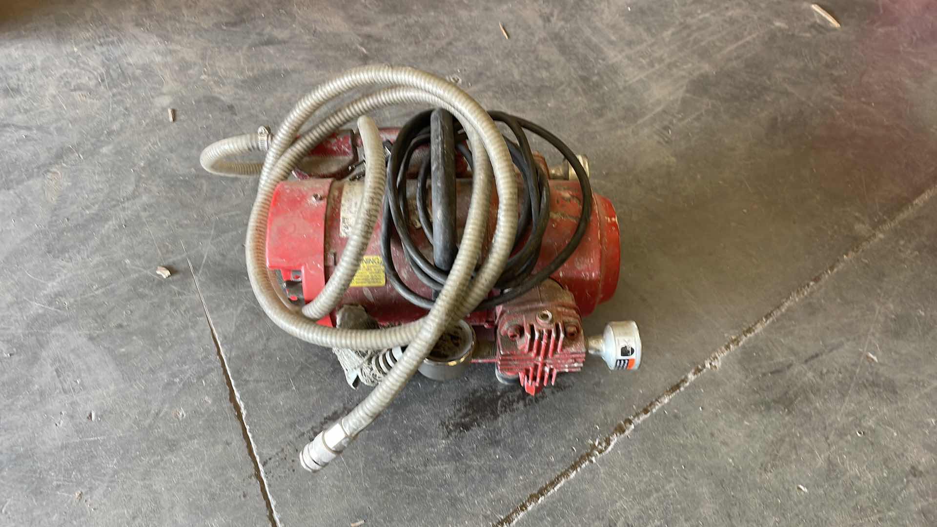 Photo 1 of GAST RECIPROCATING VACUUM PUMP 1VBF-25-M100X