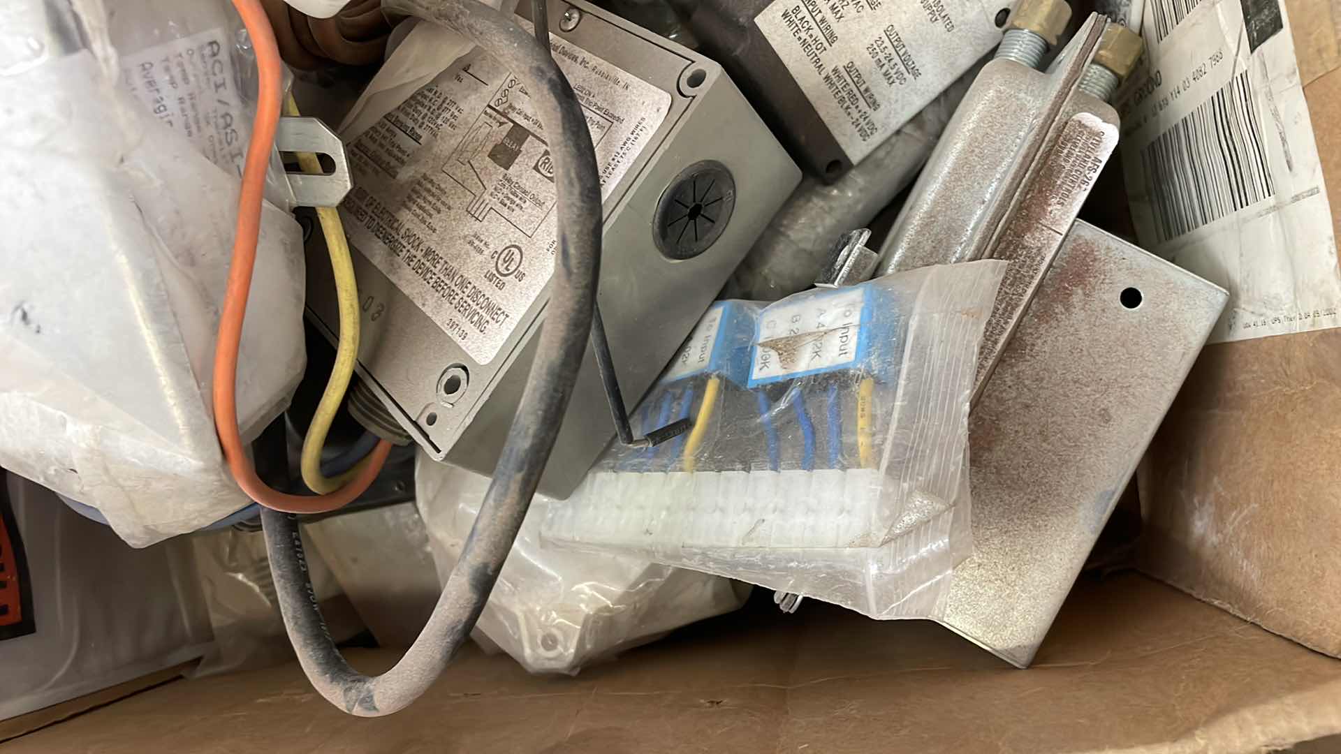 Photo 9 of ELECTRICAL COMPONENTS