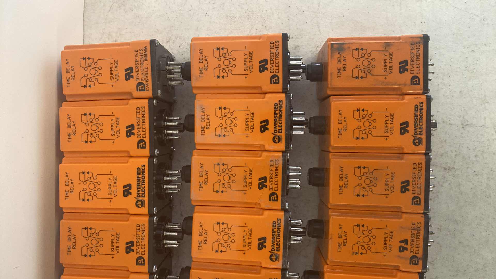 Photo 2 of ATC DIVERSIFIED ELECTRONICS TUD-120-AKA-24H TIME DELAY RELAY 
(24)