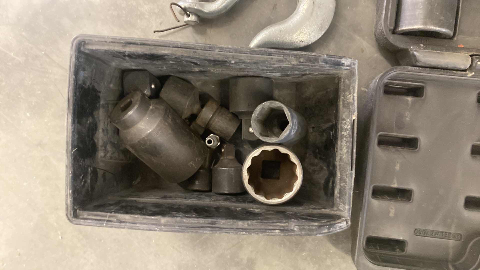 Photo 1 of EASCO 1" DRIVE BREAKER BAR 26" MISC SOCKETS HOOK