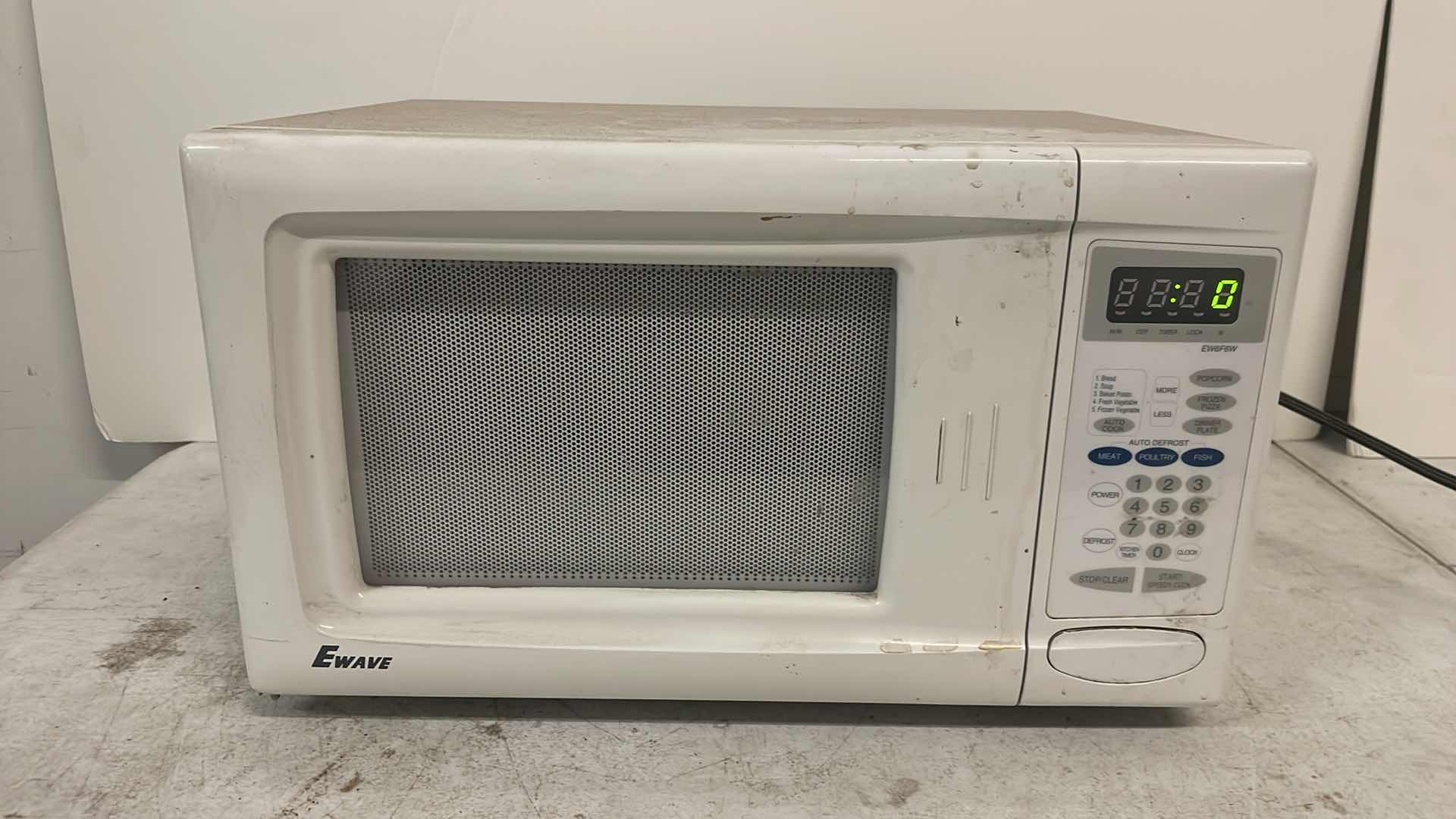 Photo 1 of EWAVE MICROWAVE OVEN EW6F6W