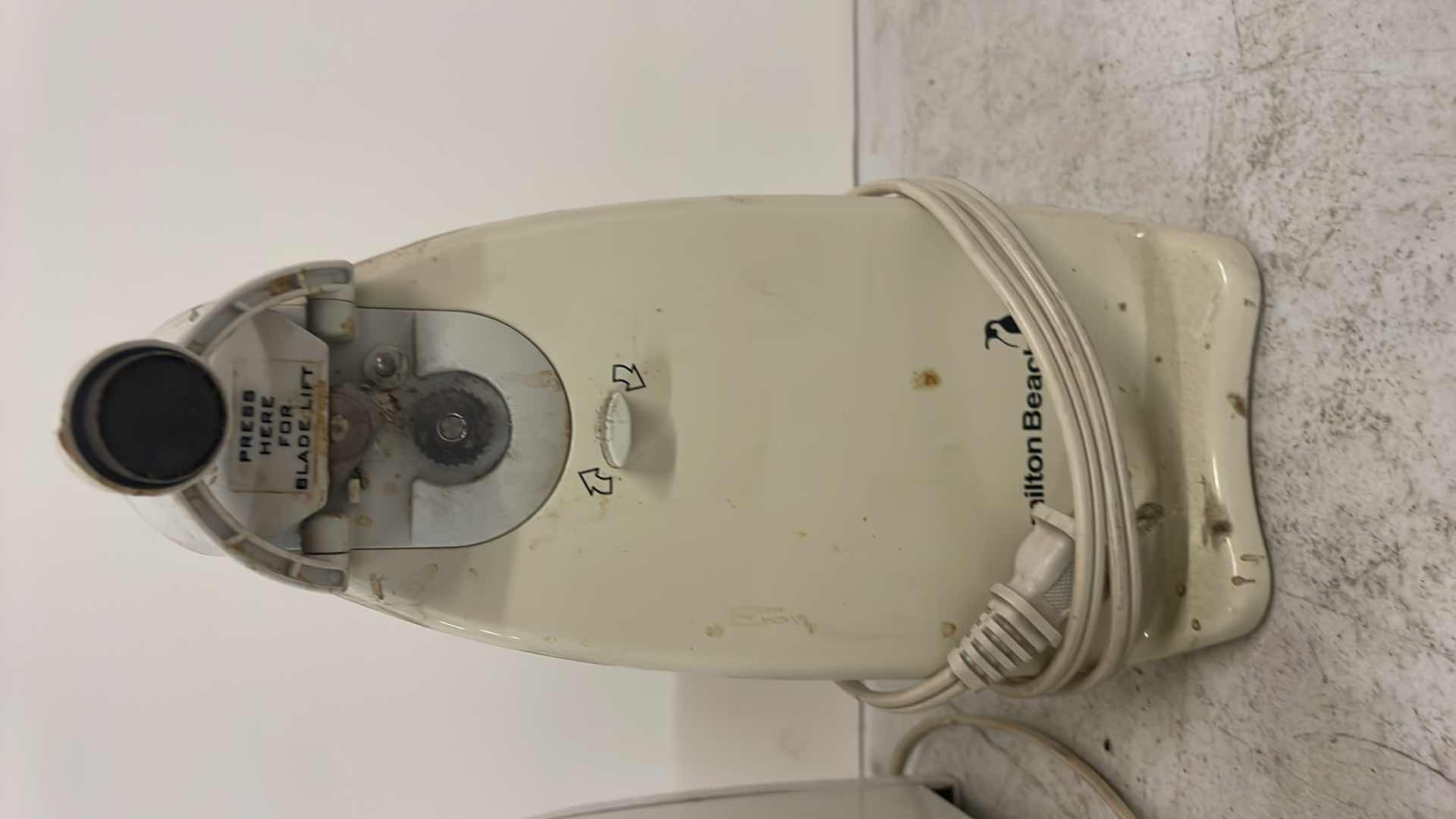 Photo 4 of PROCTOR SILEX TOASTER &HAMILTON BEACH CAN OPENER