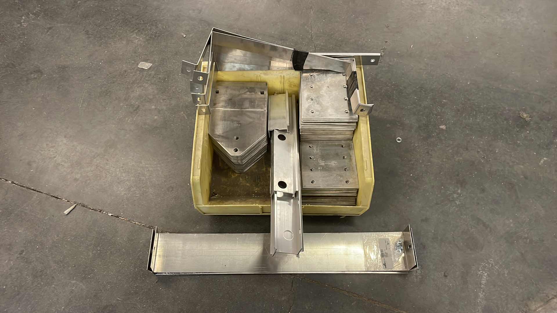 Photo 1 of ALUMINUM PLATES & PARTS