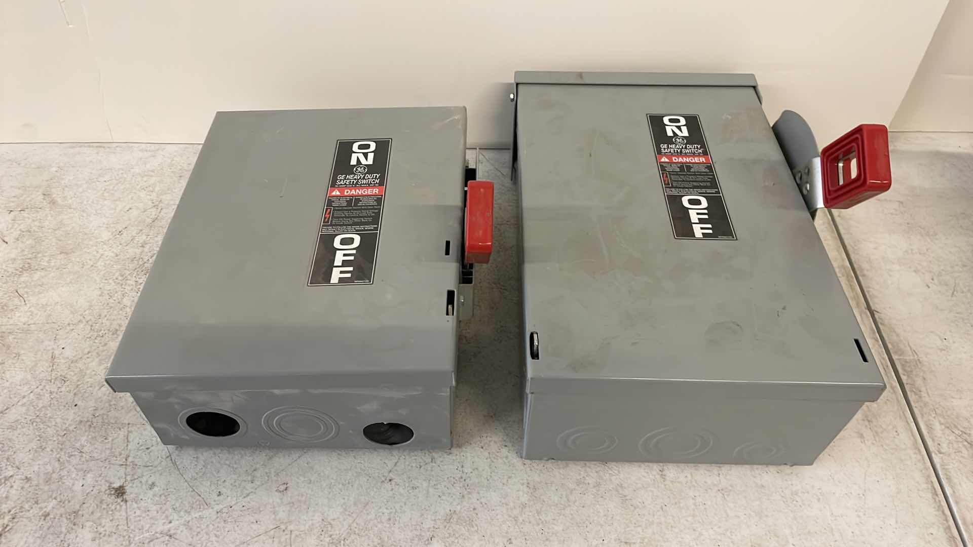 Photo 1 of GE HEAVY DUTY SAFETY SWITCH 30A 600V MAX HP 30