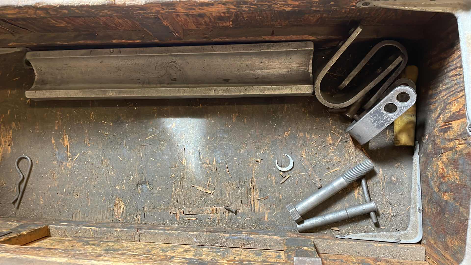 Photo 1 of ENERPAC HYDRAULIC HAND PUMP WITH BENDING EQUIPMENT IN WOOD CASE