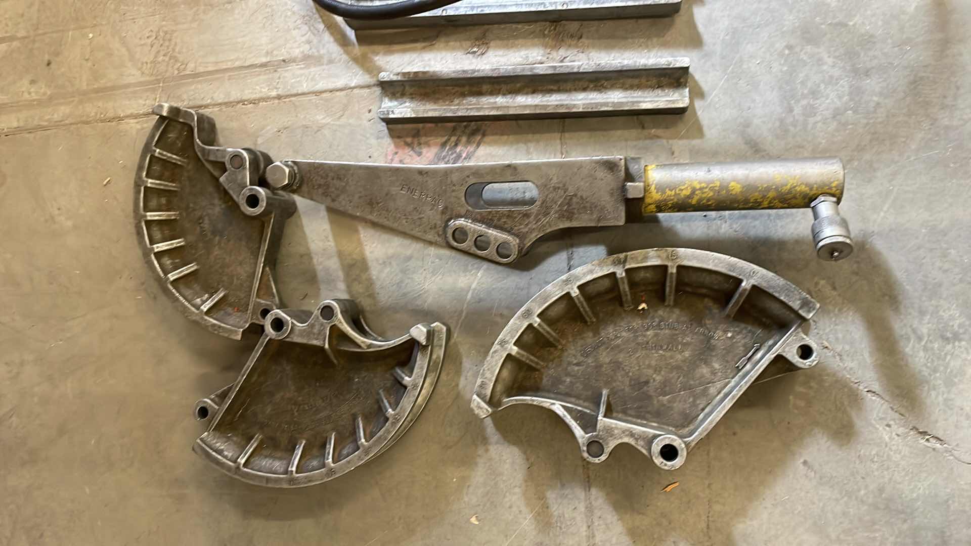 Photo 1 of ENERPAC HYDRAULIC HAND PUMP WITH BENDING EQUIPMENT IN WOOD CASE