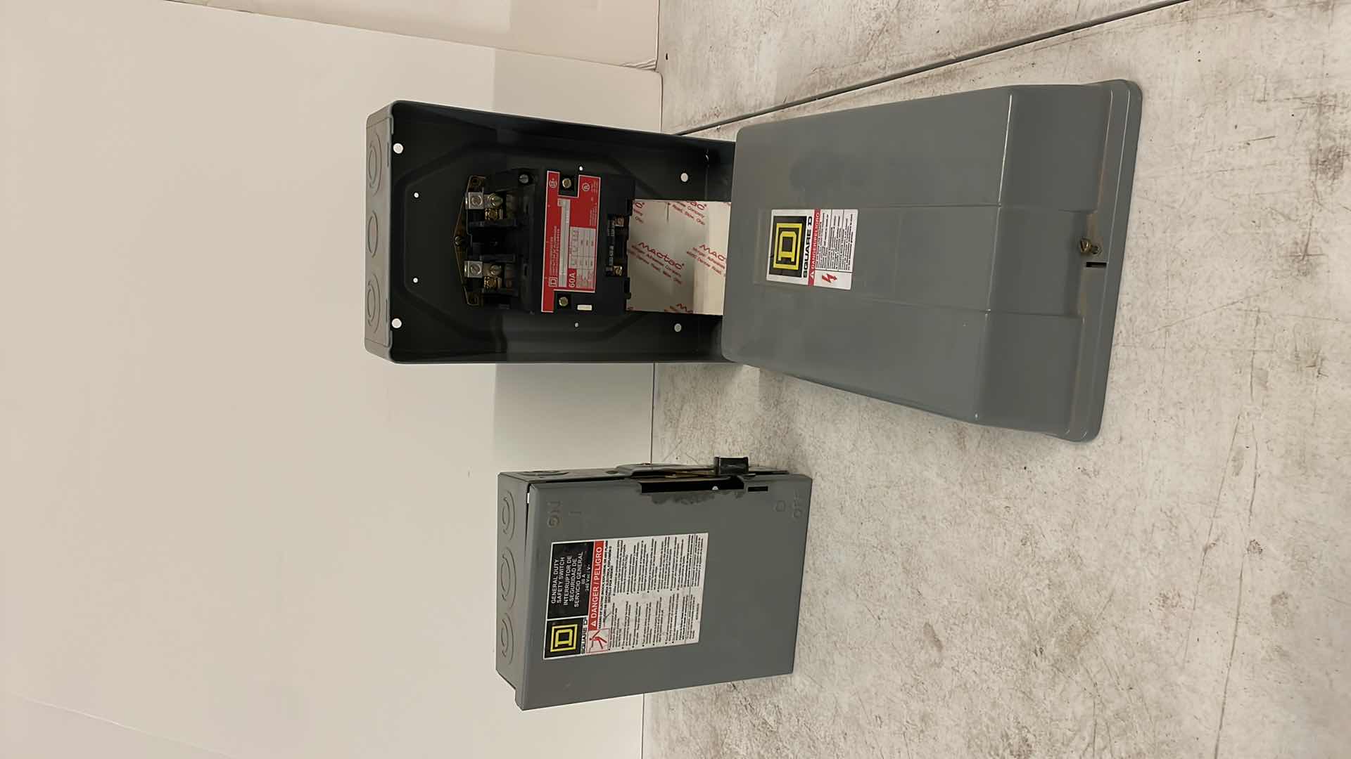 Photo 1 of 8903SPG1 LIGHTING CONTACTOR SQUARE D 120V COIL IN ENCLOSURE IN SQUARE D TYPE ENCLOSURE & SQUARE D 60 A GENERAL DUTY SAFETY SWITCH