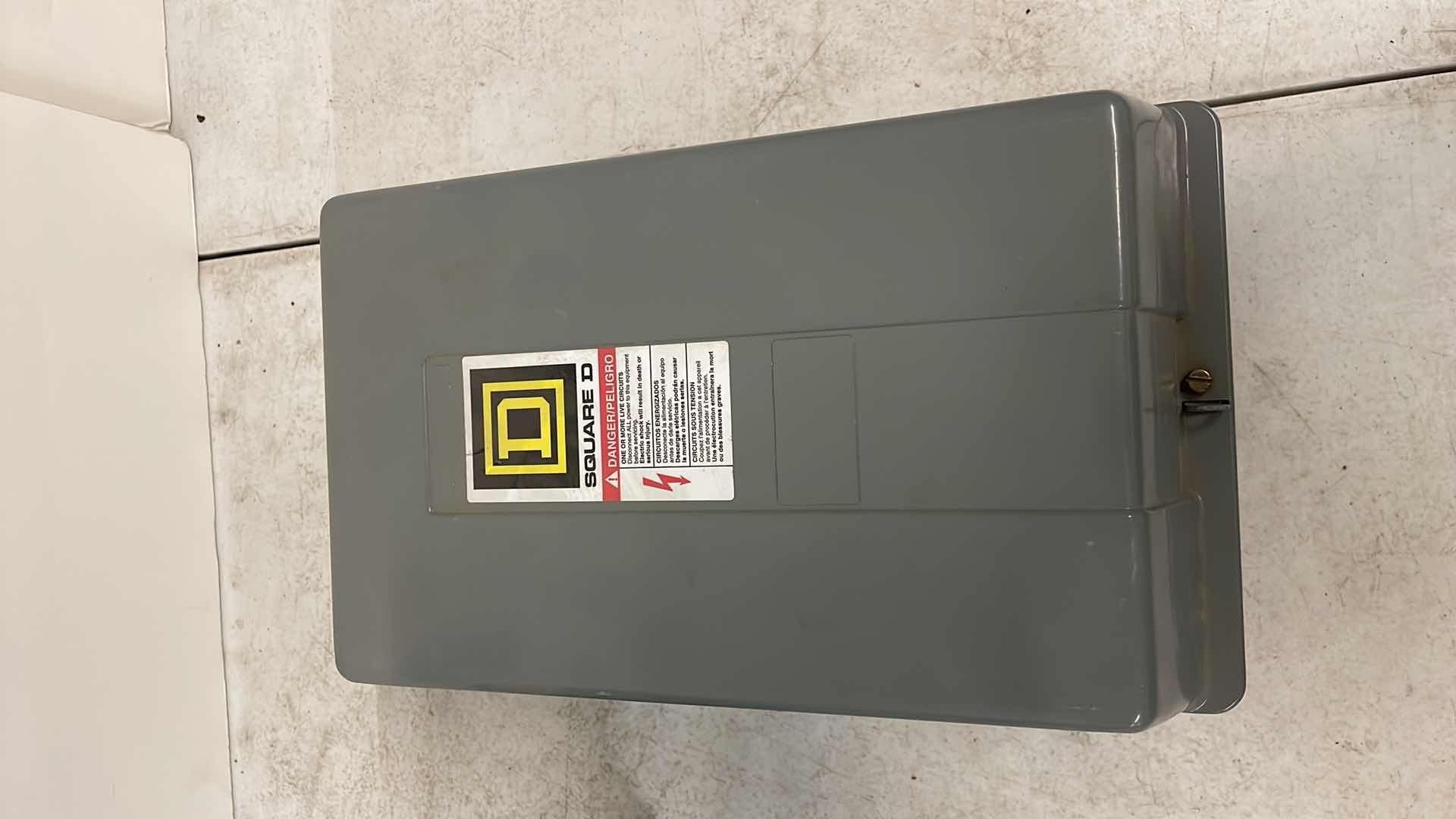 Photo 1 of 8903SPG1 LIGHTING CONTACTOR SQUARE D 120V COIL IN ENCLOSURE IN SQUARE D TYPE ENCLOSURE & SQUARE D 60 A GENERAL DUTY SAFETY SWITCH