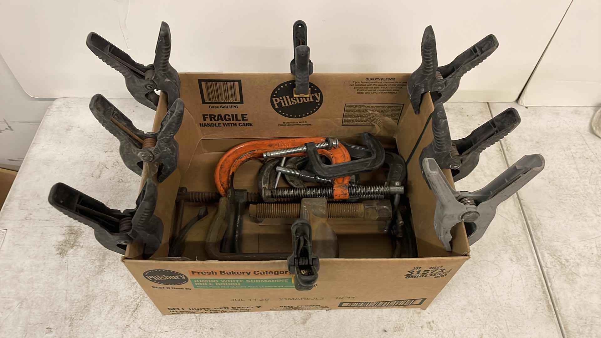 Photo 1 of C CLAMPS VARIOUS SIZES PLASTIC CLAMPS