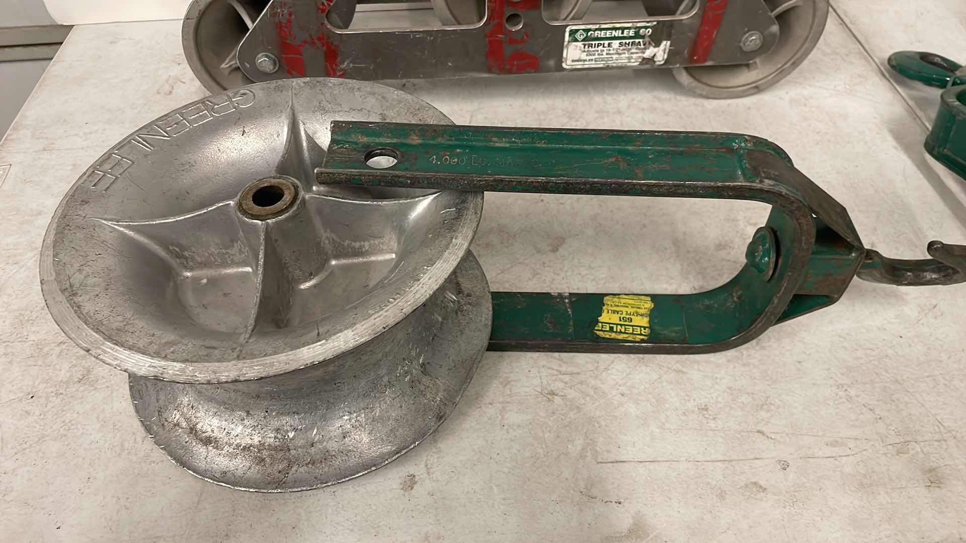 Photo 4 of GREENLEE CABLE FEEDING & PULLING SHEAVES TRIPLE SHEAVES HOOK TYPE CABLE SHEAVE CABLE FEEDING SHEAVE