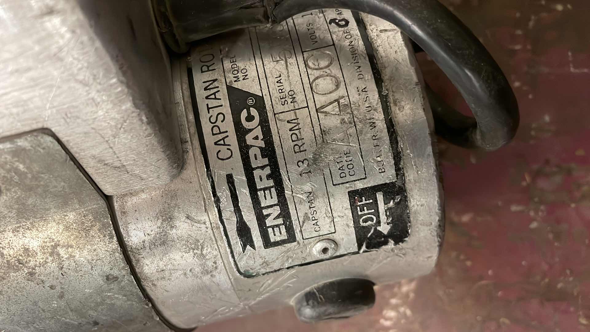 Photo 3 of ENERPAC CAPSTAN CP-501 WITH BOX AND FRAME UNKNOWN IF SET IS COMPLETE. CAPSTAN WORKS