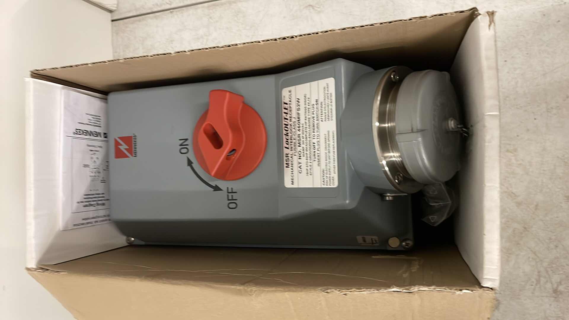 Photo 1 of MENNEKES MSR 460MIFS2W MECHANICAL INTERLOCK RECEPTACLE FUSIBLE-CLASS J 60 AMP, 3 W,4 P, 600 VAC