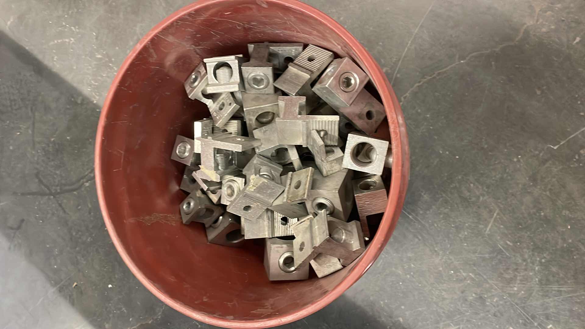 Photo 1 of CMC AB500-1 MECHANICAL LUGS 500KCMIL-4