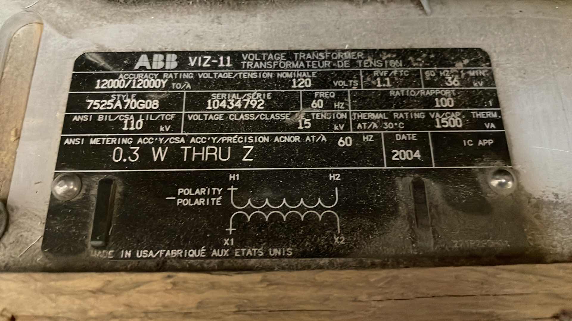 Photo 1 of ABB VIZ-11 VOLTAGE TRANSFORMER 7525A67G08 PRI:12000/12000YV SEC:120V RATIO 100:1