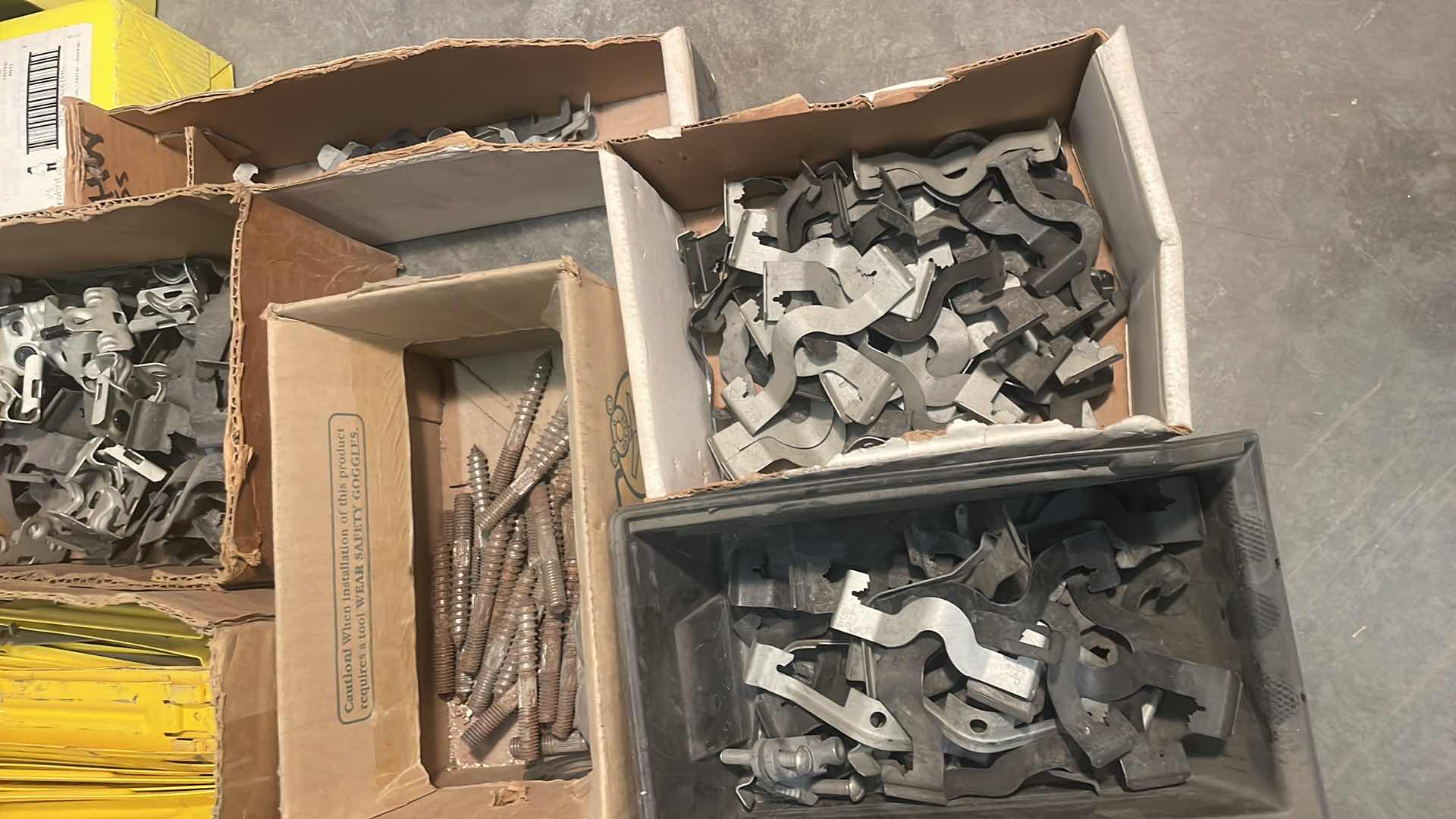 Photo 1 of ERICO CADDY CLIPS, CONSUIT SUPPORTS WIRE DROPS ANGEL BRACKET