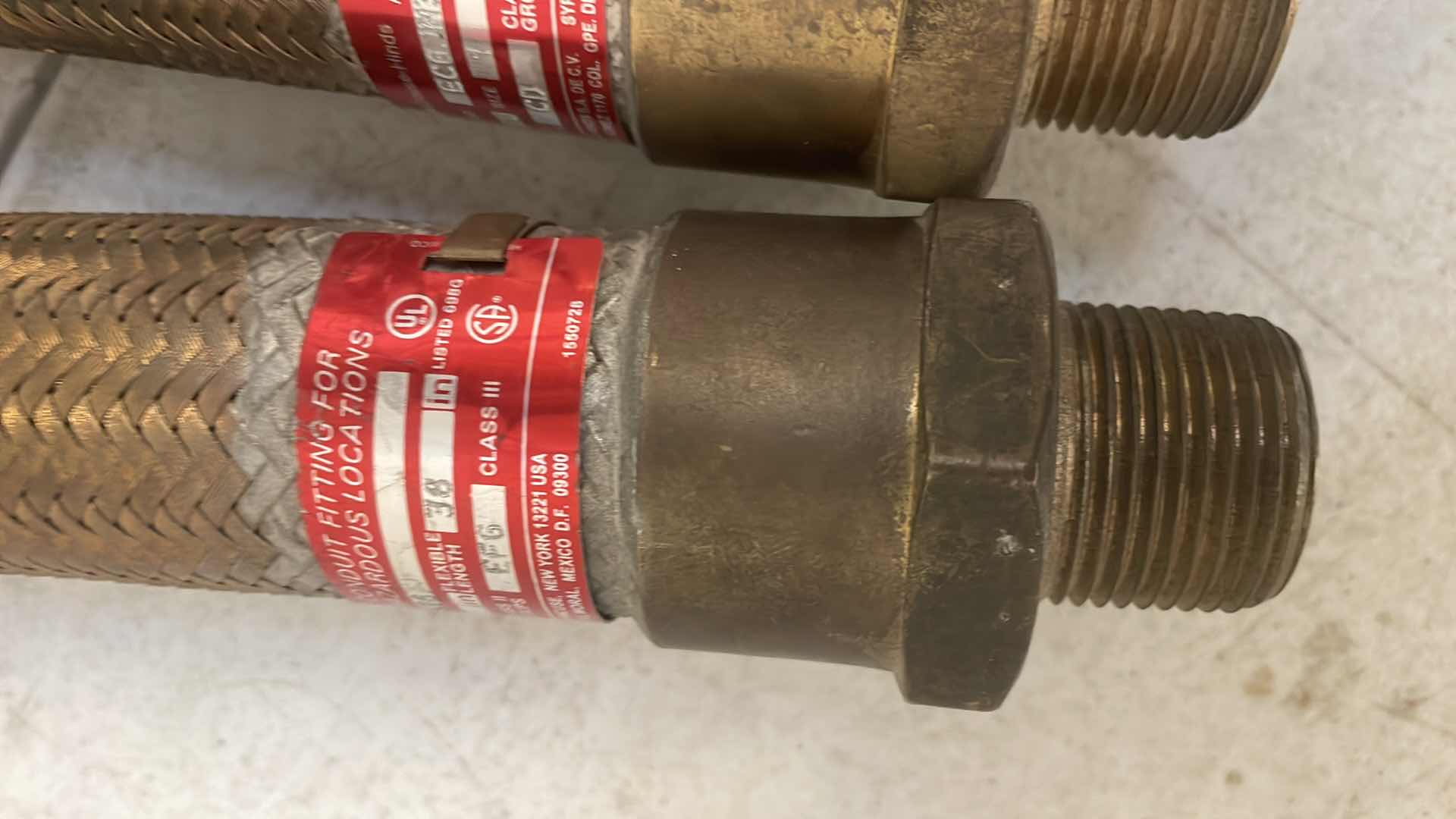 Photo 3 of CROUSE-HINDS ECGJH236 1" EXPLOSIONPROOF, DUST-IGNITIONPROOF FLEXIBLE COUPLING, 36" LENGTH (2)