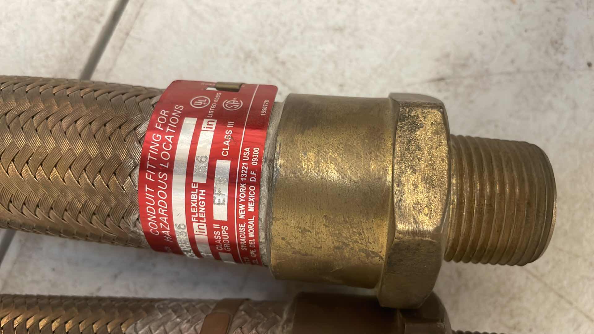 Photo 4 of CROUSE-HINDS ECGJH236 1" EXPLOSIONPROOF, DUST-IGNITIONPROOF FLEXIBLE COUPLING, 36" LENGTH (2)