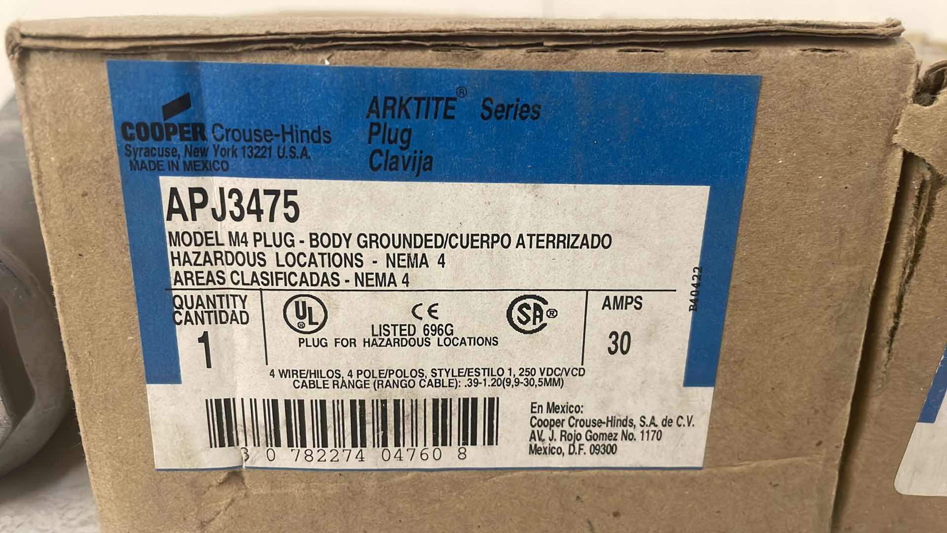 Photo 1 of COOPER M4 PLUG 30A ARKTITE SERIES APJ3475 (6)