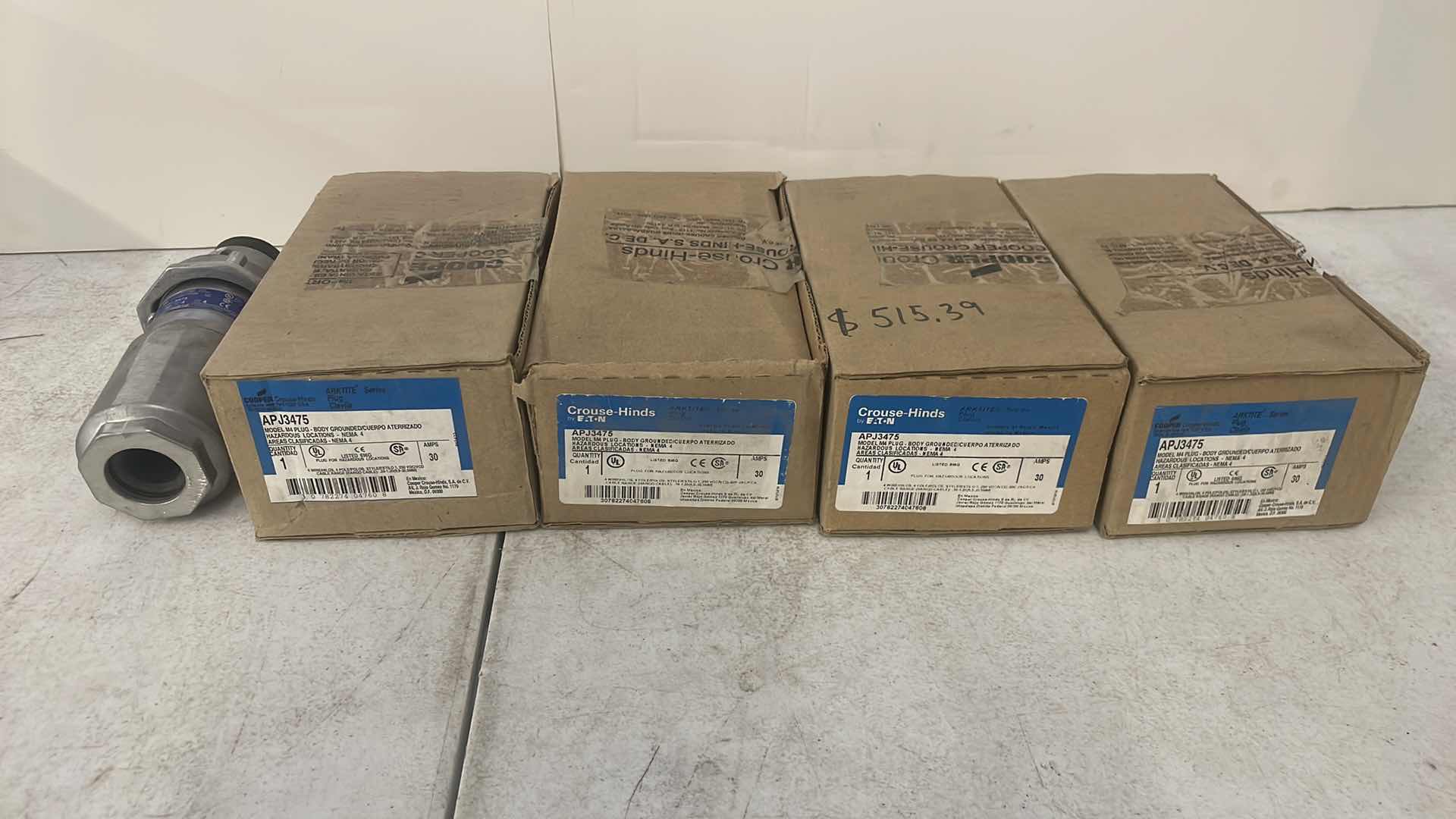 Photo 1 of COOPER M4 PLUG 30A ARKTITE SERIES APJ3475 (6)