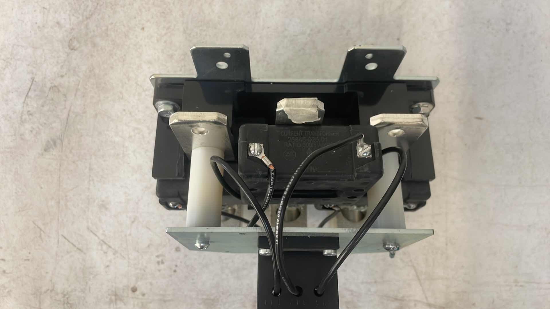 Photo 5 of ALLEN BRADLEY 193-1EFKZ E100 OVER LOAD RELAY