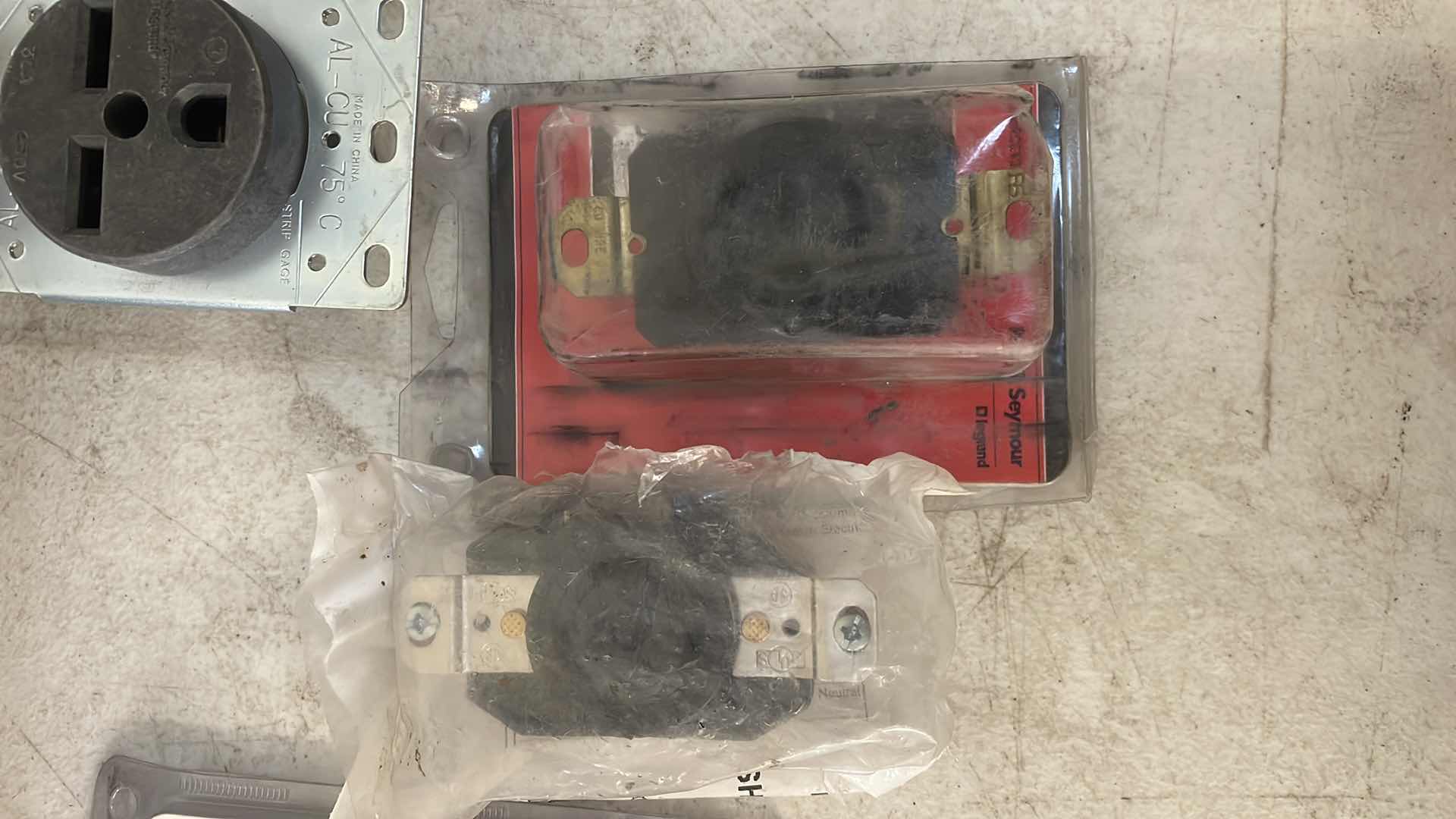 Photo 10 of OUTLETS PLUGS CORD PLUG ENDS CAT 5E CONNECTORS PHOTOCONTROL