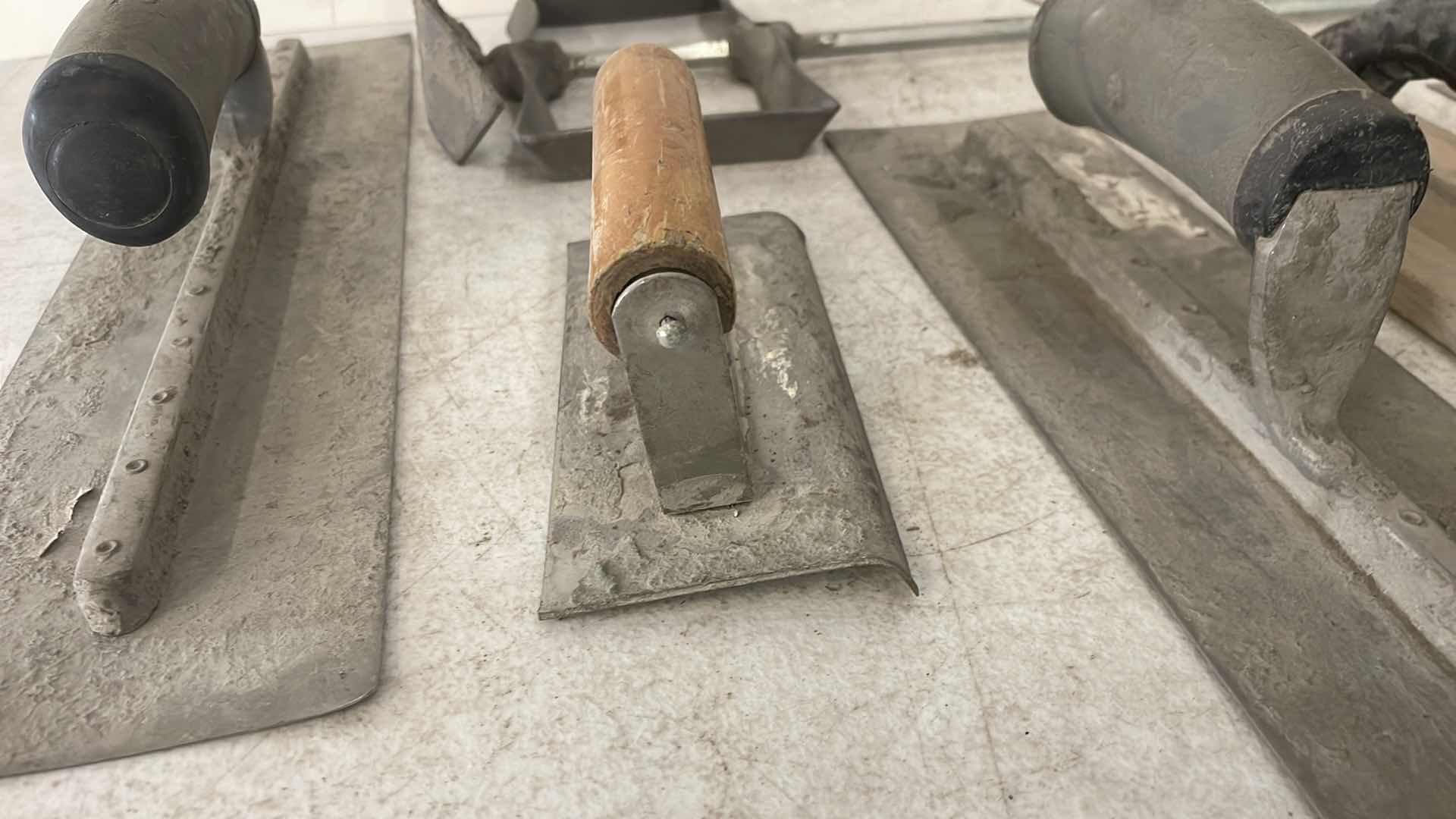 Photo 5 of CONCRETE TOOLS TROWELS FLOAT EDGER TOOL