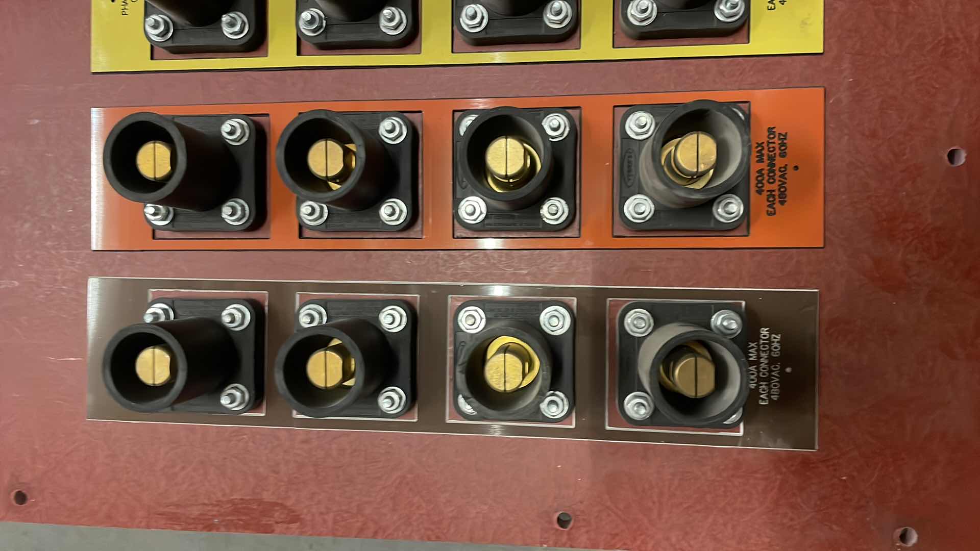 Photo 1 of GENERATOR TERMINALS BOARD, PLUG IN FOR 1600-AMP PANEL 3 PHASE WITH NEUTRAL 600V AC
