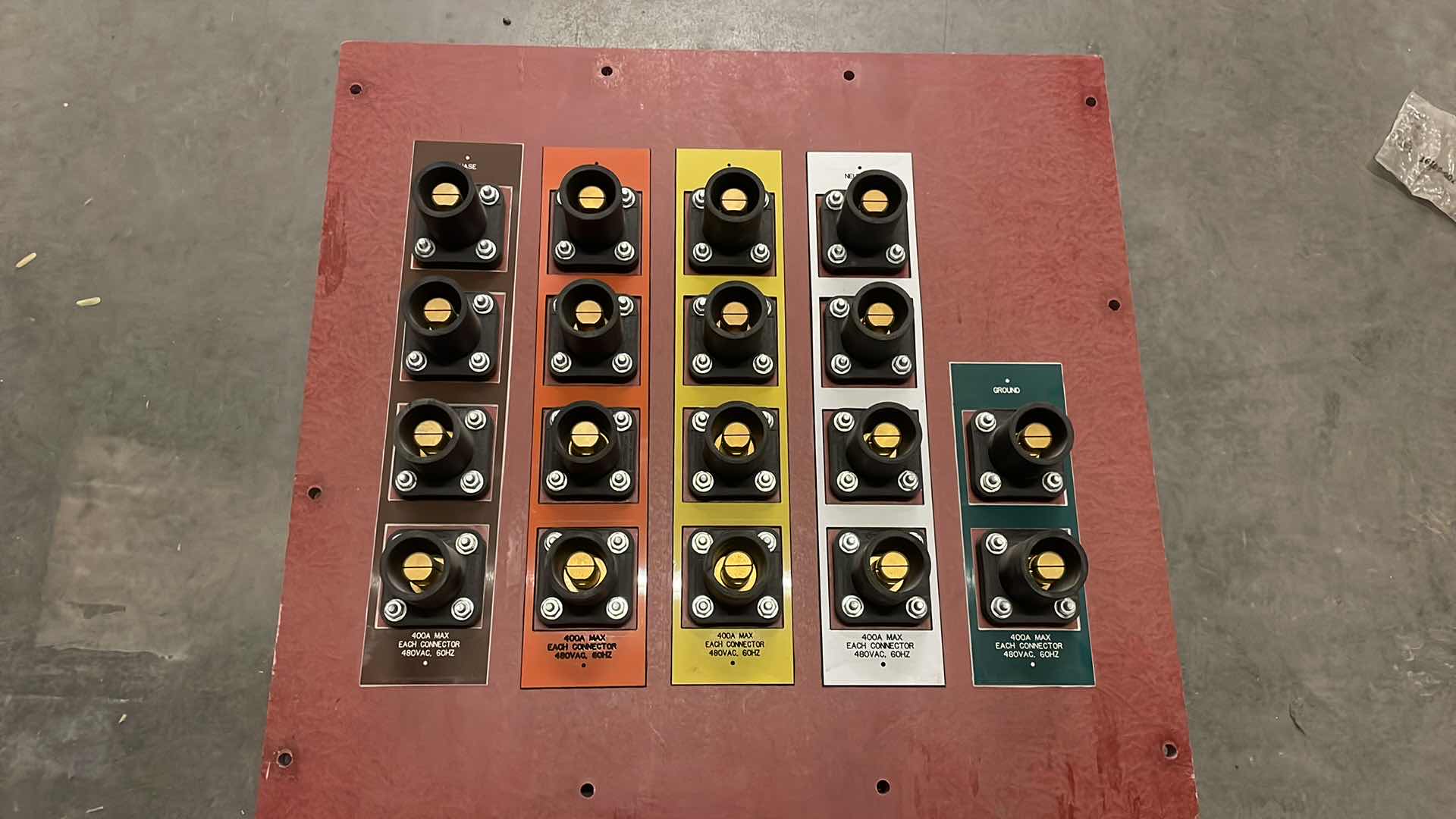 Photo 1 of GENERATOR TERMINALS BOARD, PLUG IN FOR 1600-AMP PANEL 3 PHASE WITH NEUTRAL 600V AC