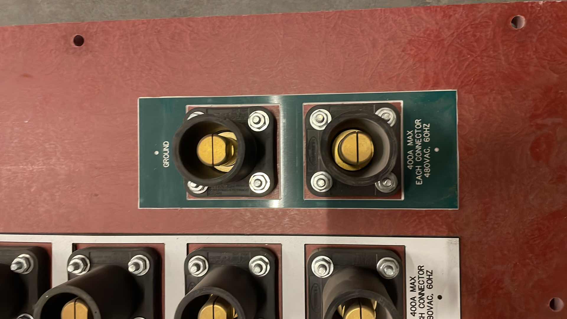 Photo 1 of GENERATOR TERMINALS BOARD, PLUG IN FOR 1600-AMP PANEL 3 PHASE WITH NEUTRAL 600V AC