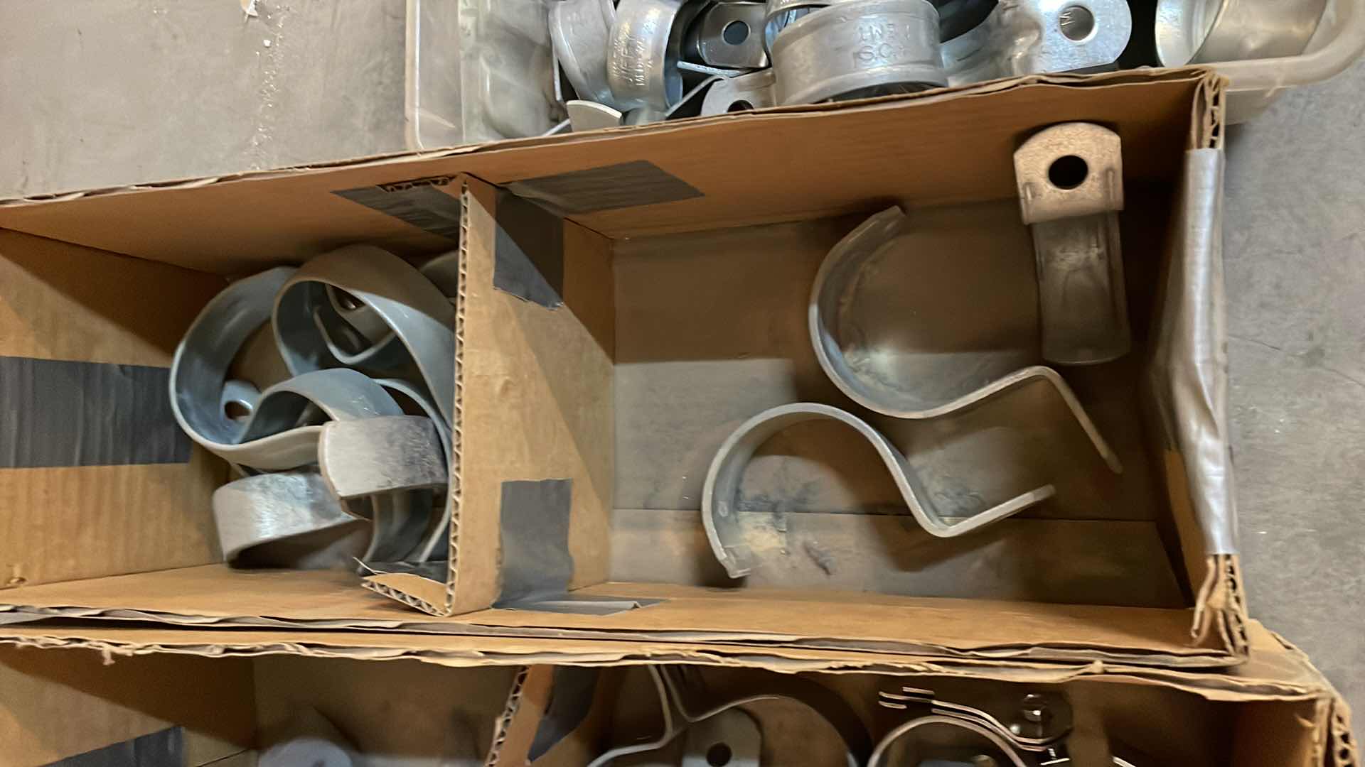 Photo 6 of 1 HOLE RIDGID STRAPS 1-1/4”-3