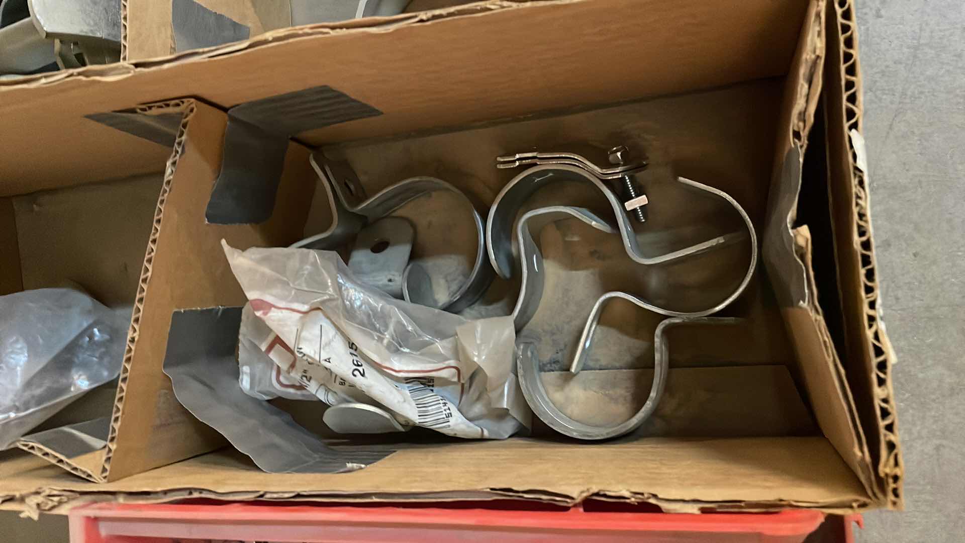 Photo 1 of 1 HOLE RIDGID STRAPS 1-1/4”-3