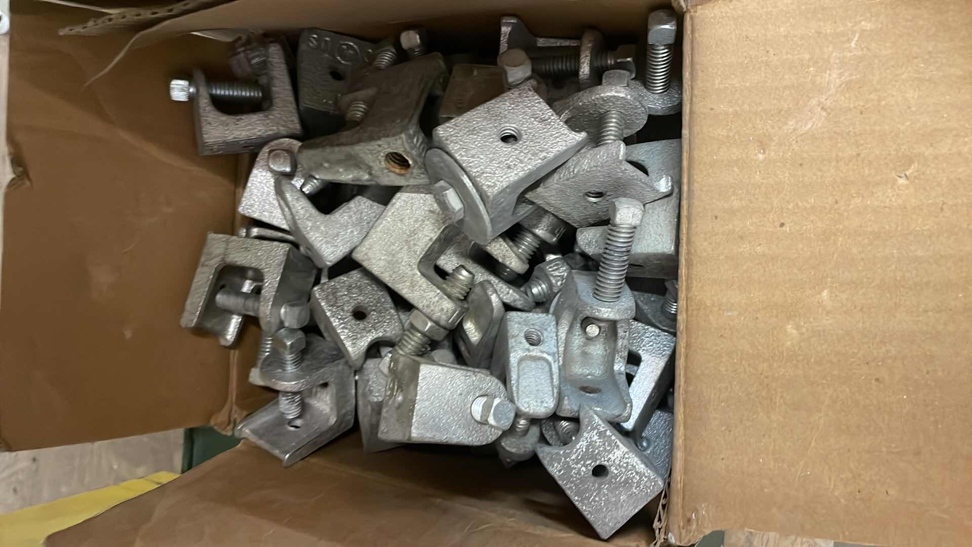 Photo 1 of DOTTIE BEAM CLAMPS TOPAZ BEAM CLAMS