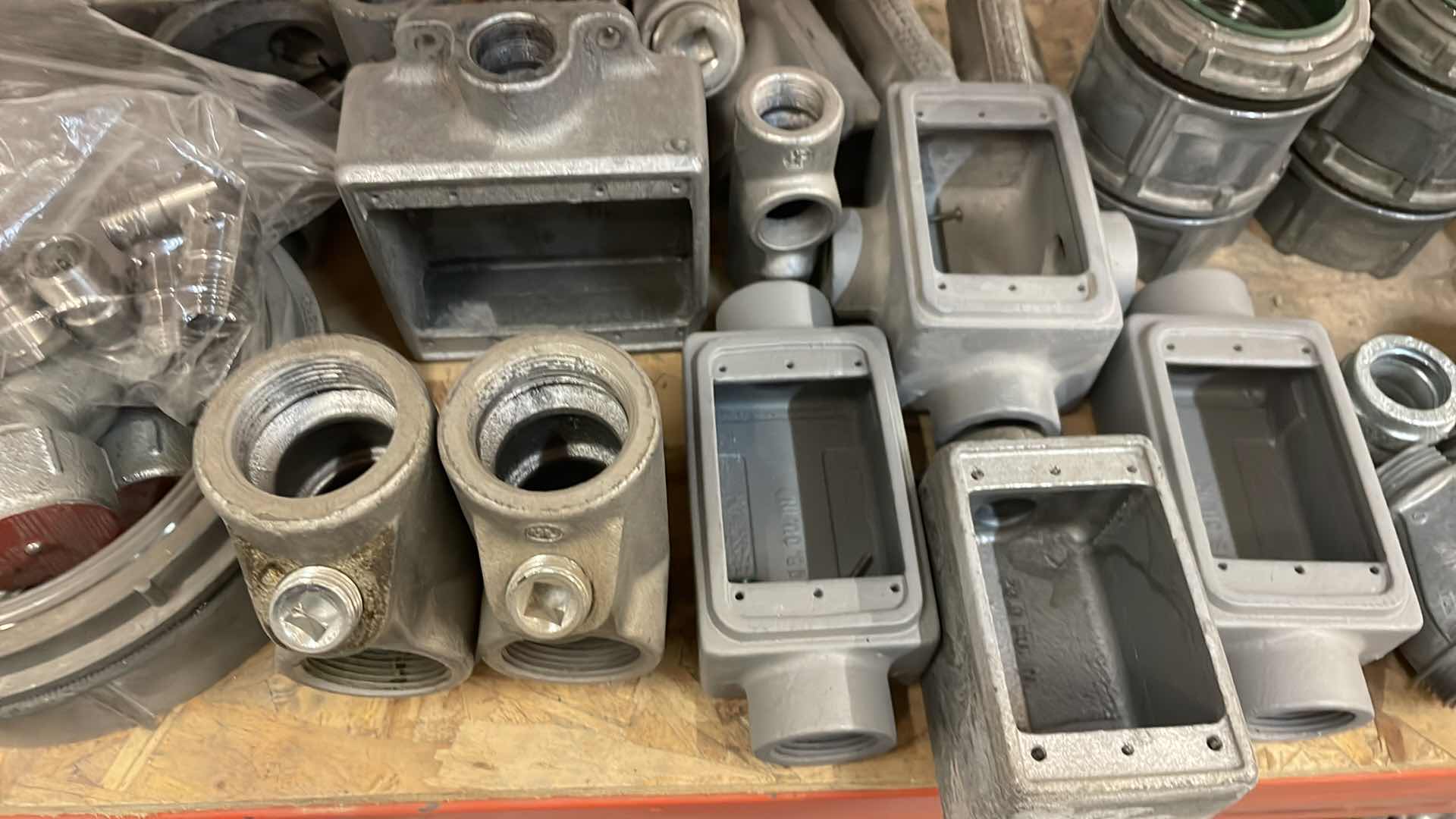 Photo 1 of CROUSE HINDS VARIETY OF ELECTRICAL MATERIALS