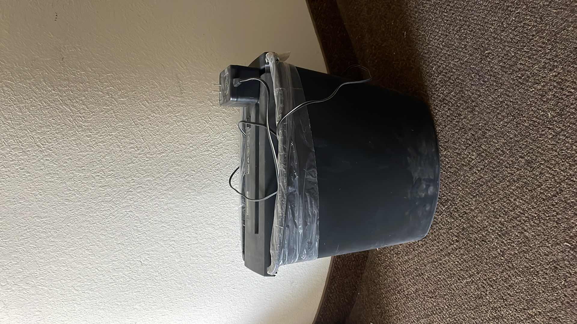 Photo 1 of FELLOWES POWERSHRED PS 30