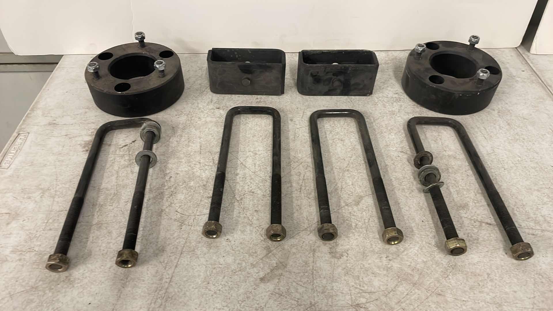 Photo 1 of 2” LIFT KIT UNSURE WHAT KIND OF VEHICLE
