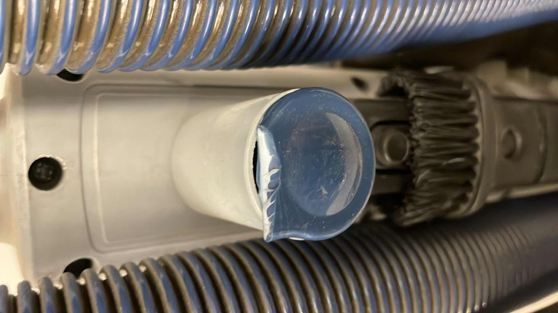 Photo 4 of HOOVER POWERED BRUSHROLL SPRINT QUICK VACUUM