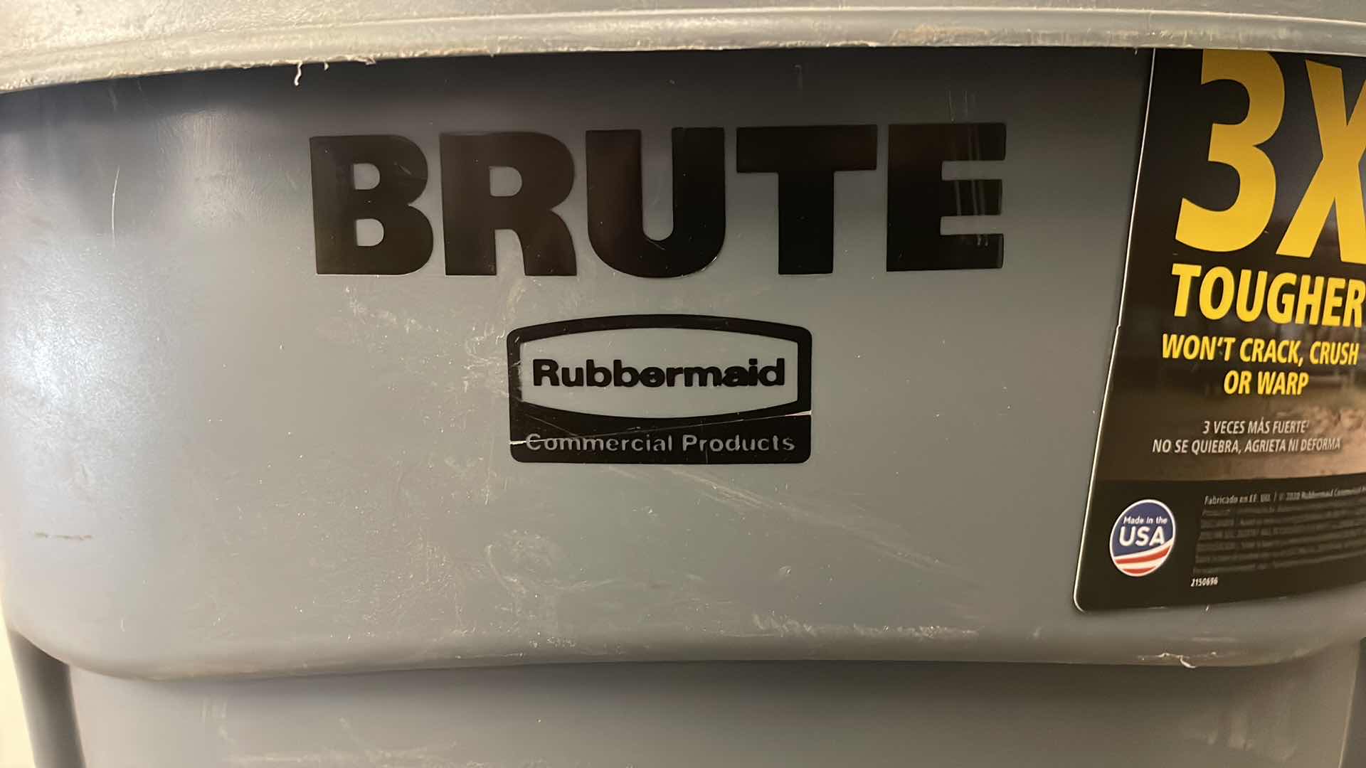 Photo 1 of BRUTE 20 GAL. ROUND VENTED TRASH CAN