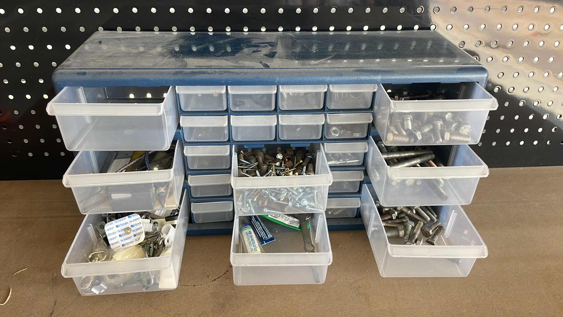 Photo 1 of 22 DRAWER STORAGE BIN WITH CONTENTS