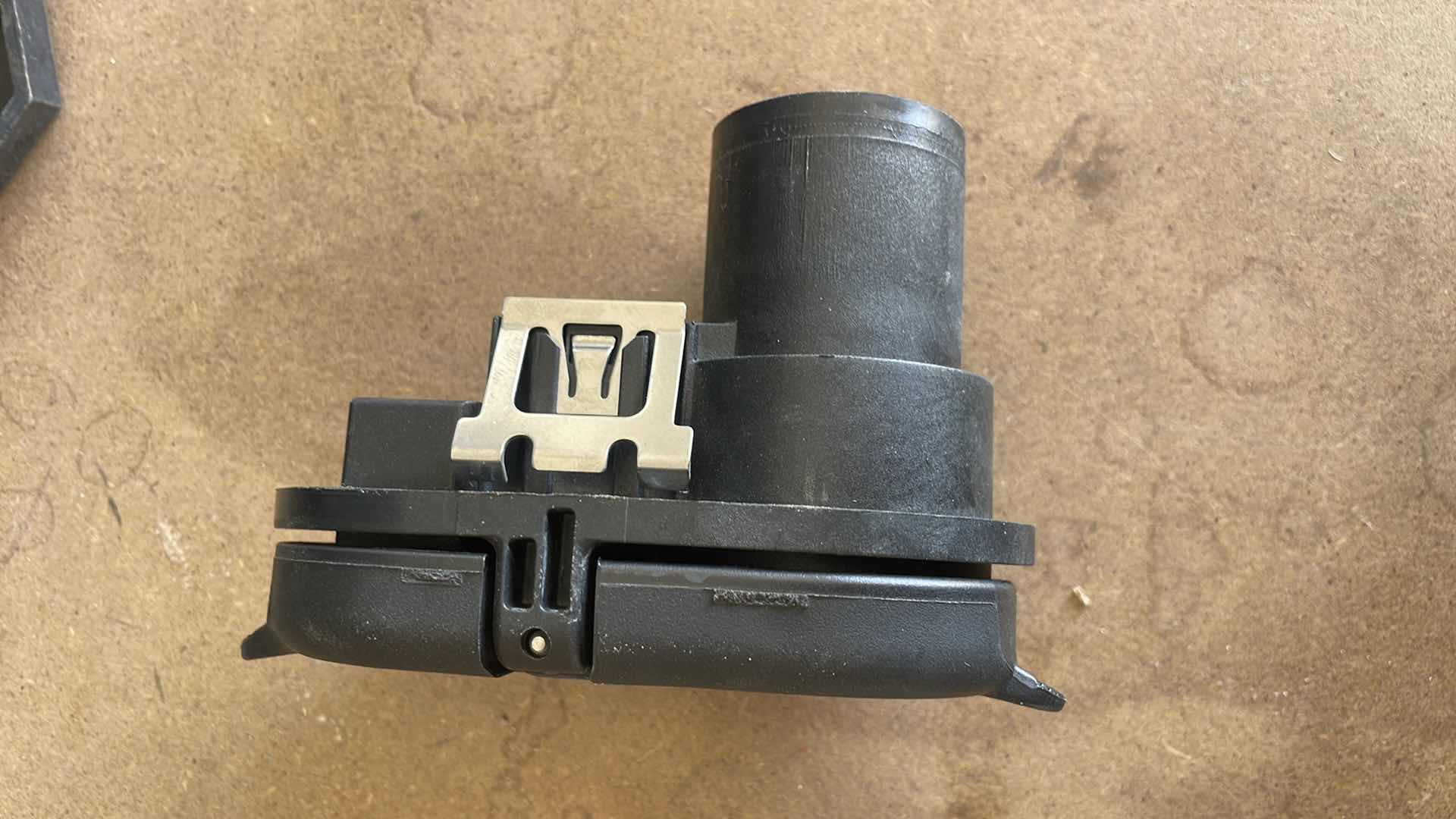 Photo 1 of CHRYSLER/MOPAR 68014986AB TRAILER TOW CONNECTOR