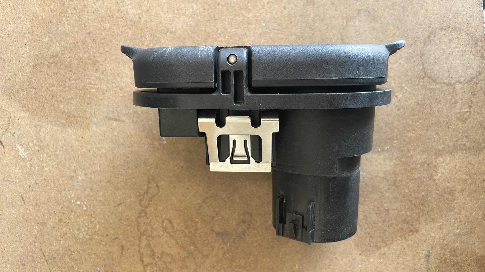 Photo 1 of CHRYSLER/MOPAR 68014986AB TRAILER TOW CONNECTOR