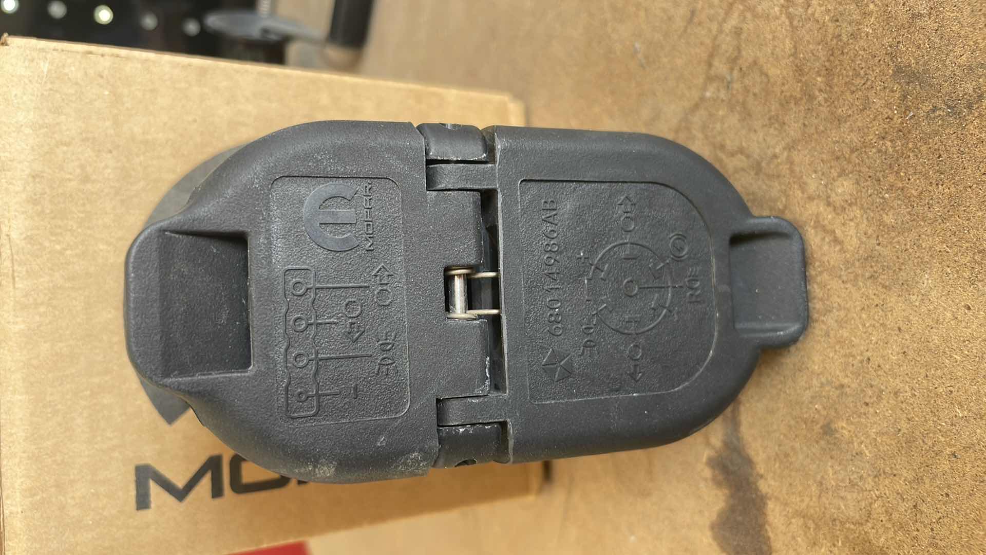 Photo 1 of CHRYSLER/MOPAR 68014986AB TRAILER TOW CONNECTOR