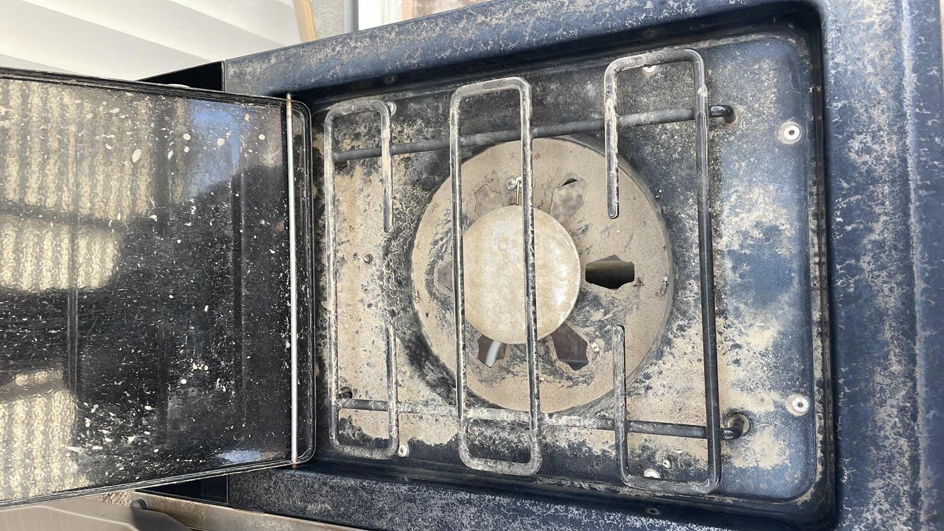 Photo 1 of MASTER FORGE 4-BURNER LIQUID PROPANE GAS GRILL