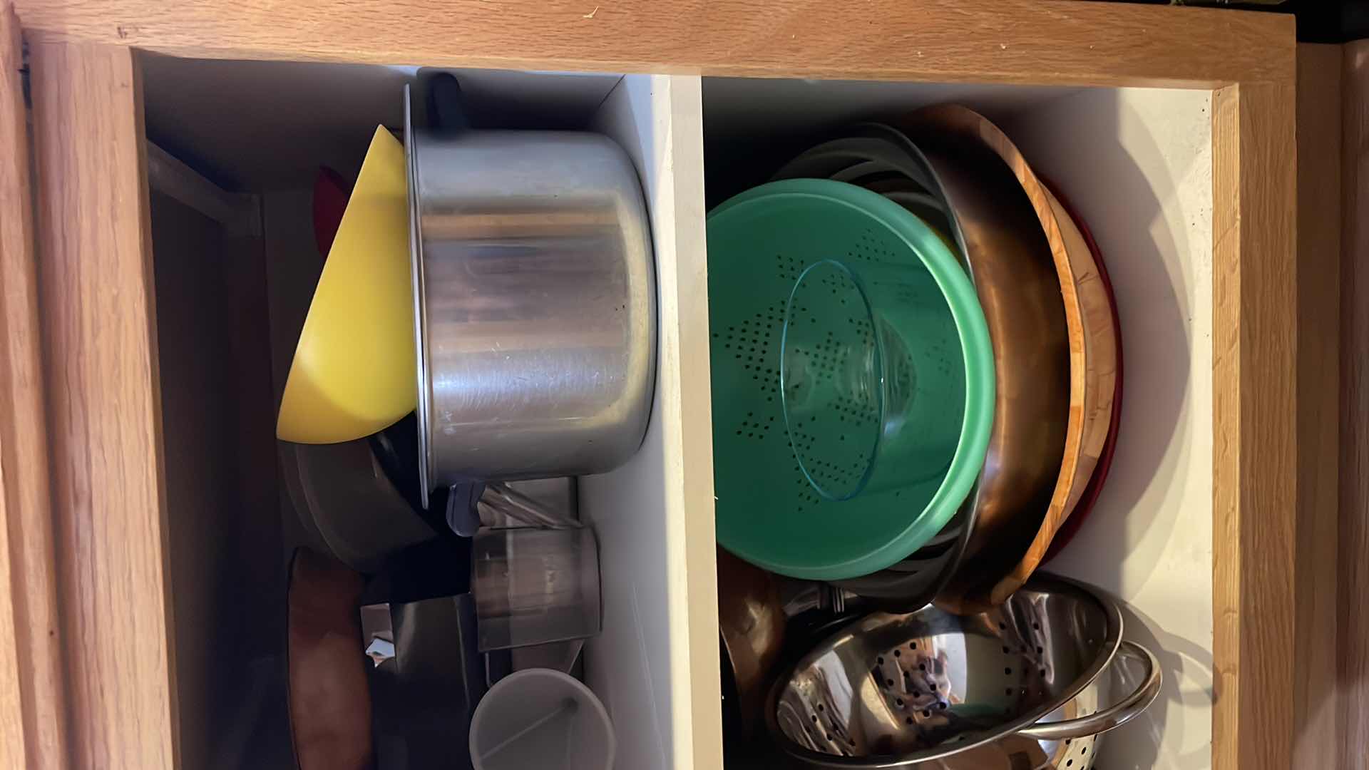 Photo 1 of MIXING BOWLS COLANDERS