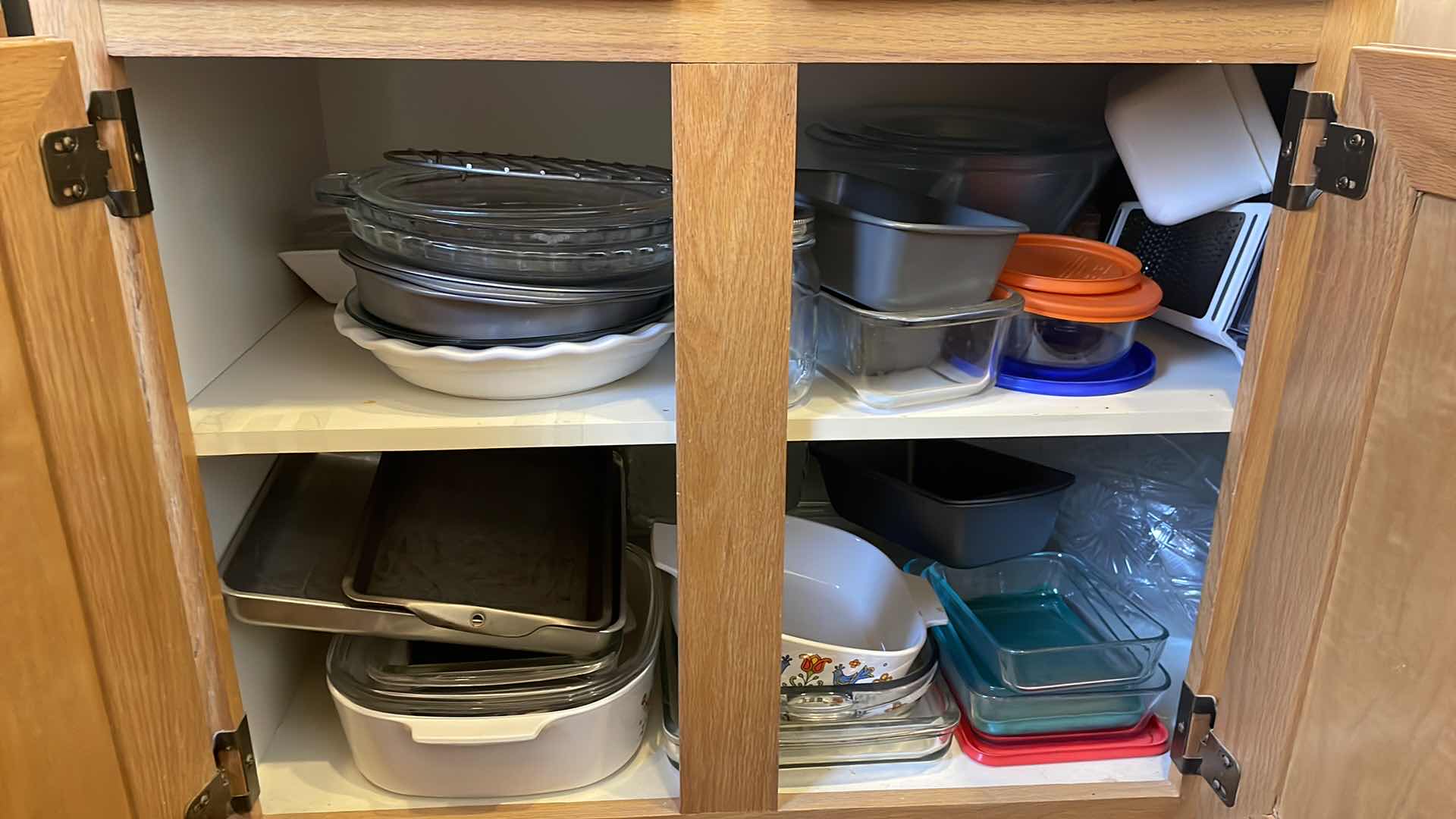 Photo 1 of PIE PANS BOWLS CORNING WARE BREAD PANS