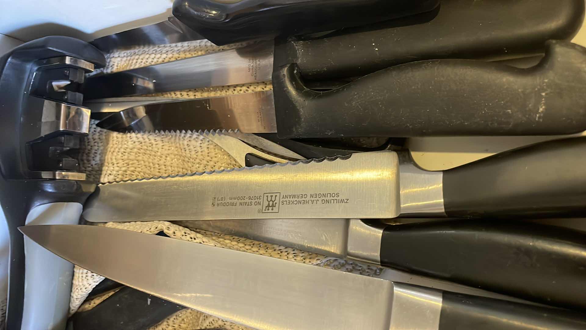 Photo 1 of KNIFES COOKWARE